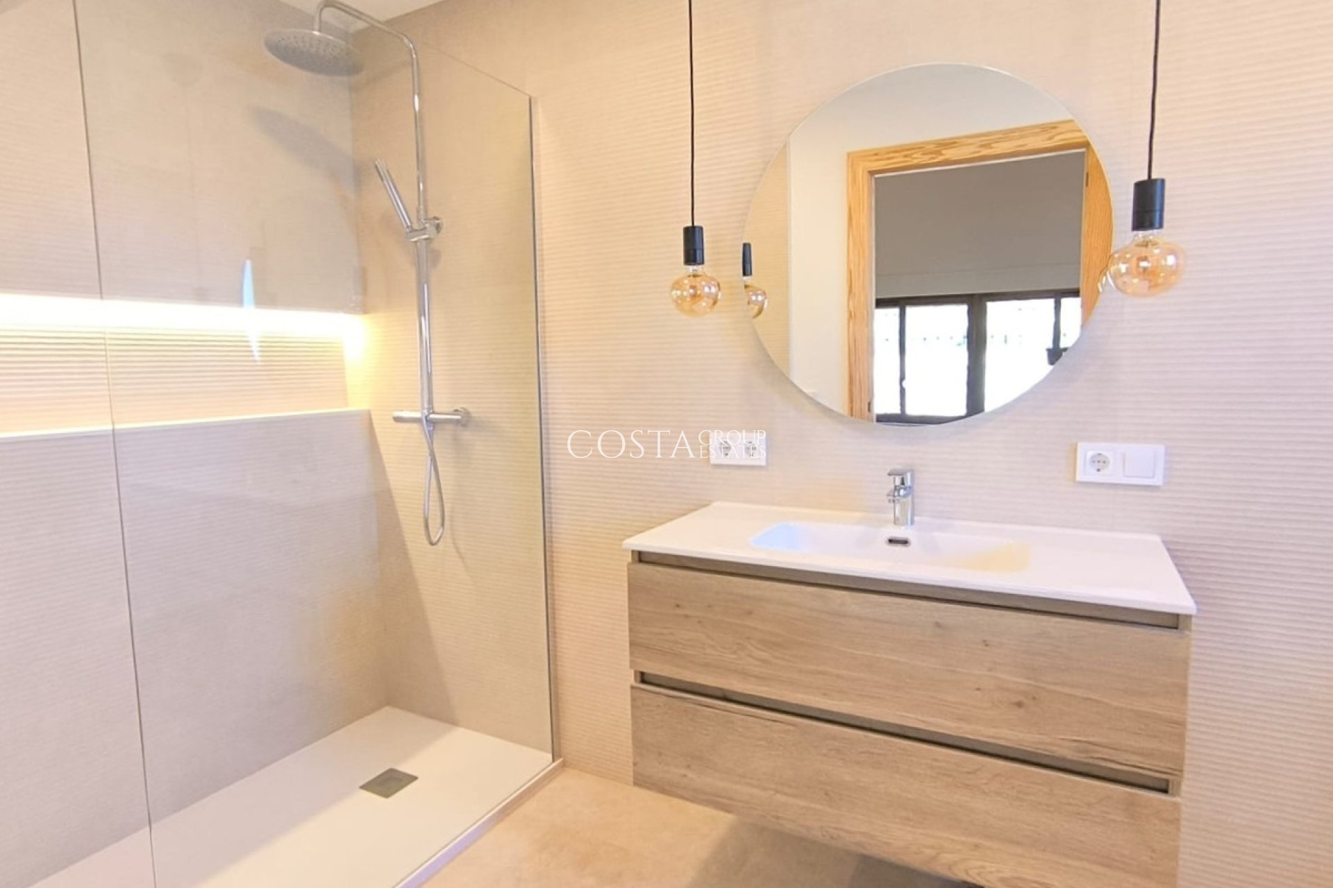 Resale - Villa -
Abanilla - Abanilla Centro