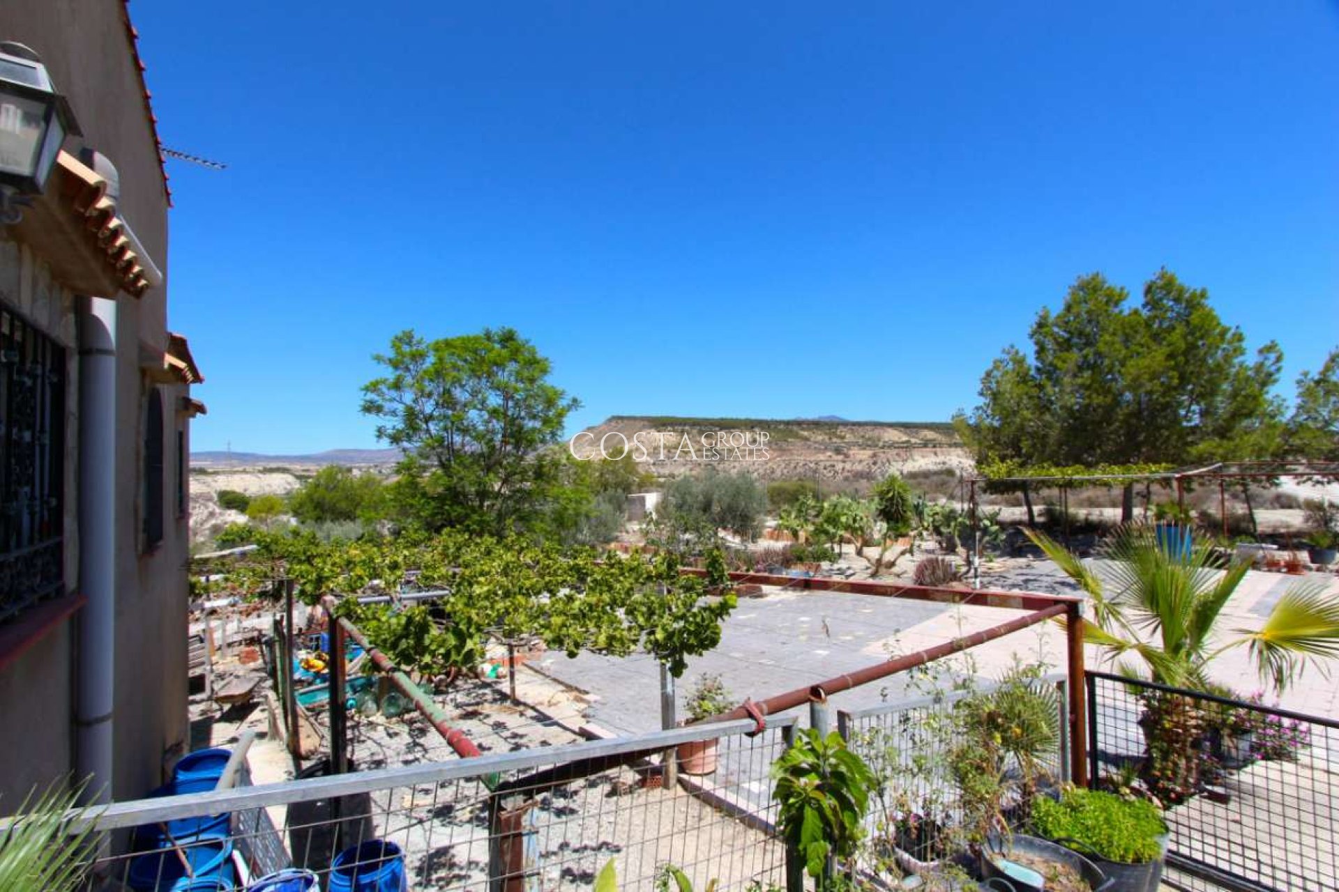 Resale - Villa -
Albudeite