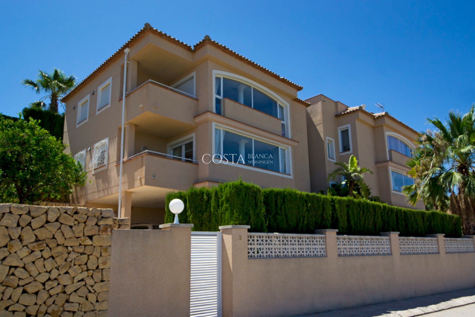 Resale - Villa -
Alfas del Pí