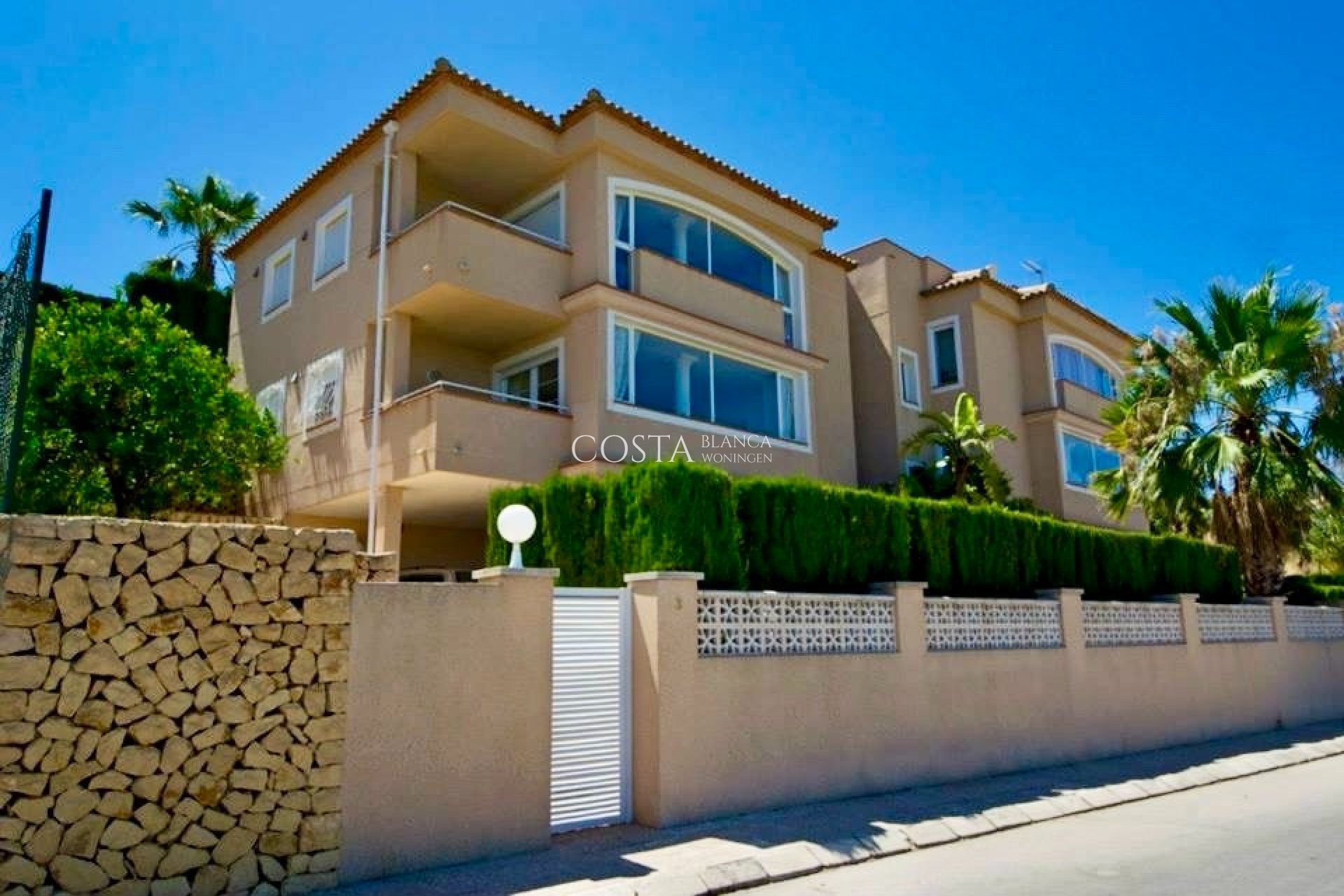 Resale - Villa -
Alfas del Pí