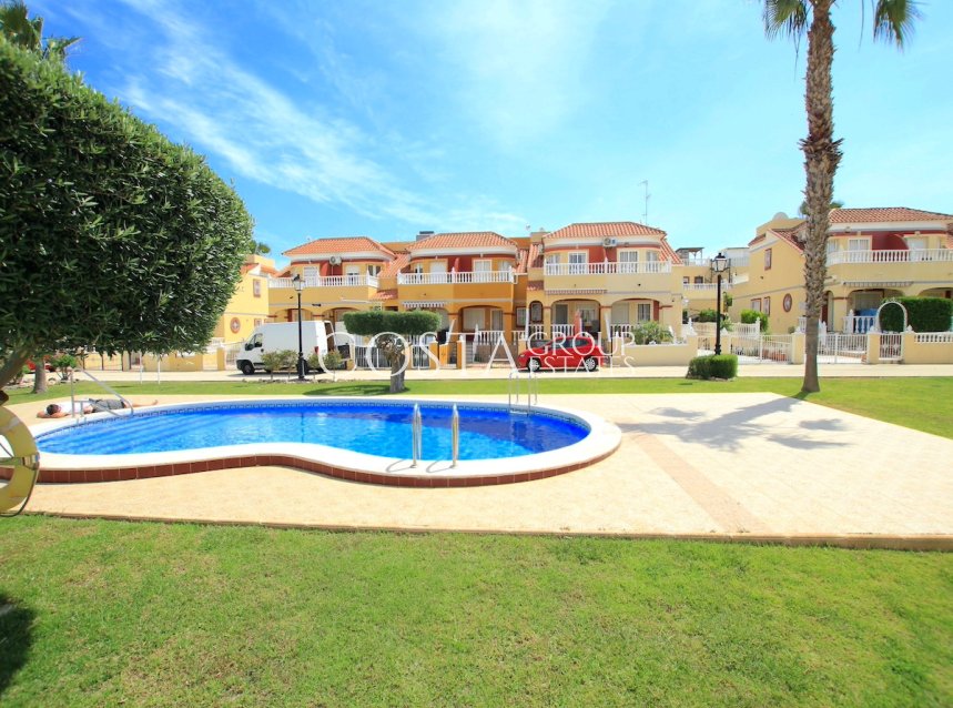 Resale - Villa -
Algorfa - Algorfa Centro