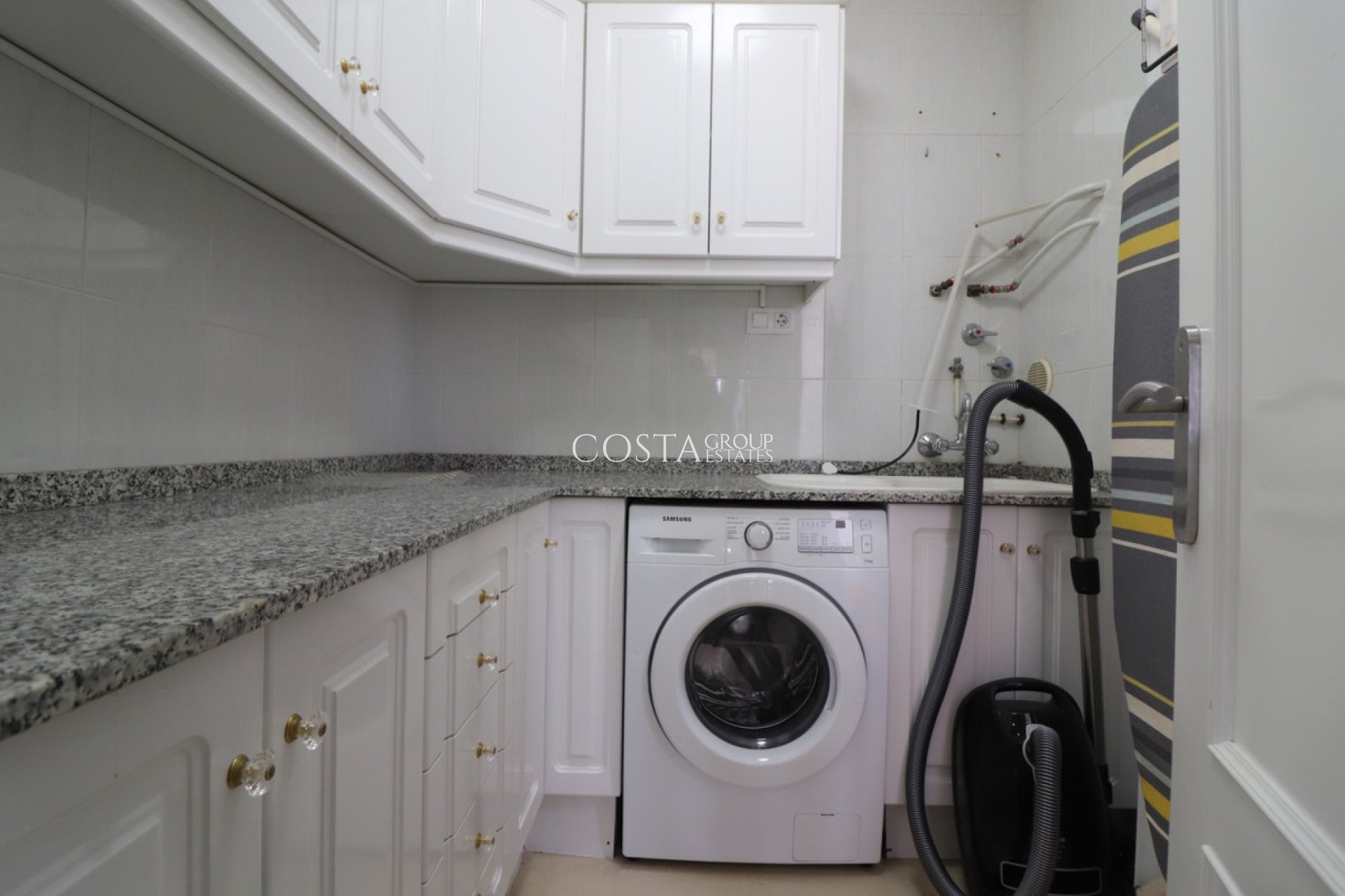 Resale - Villa -
Algorfa - Algorfa Centro