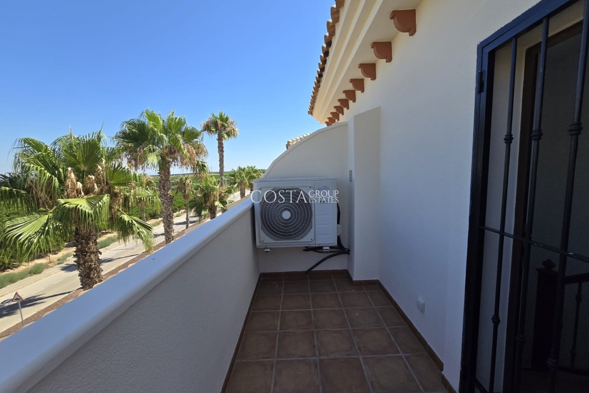 Resale - Villa -
Algorfa - La Finca Golf Resort
