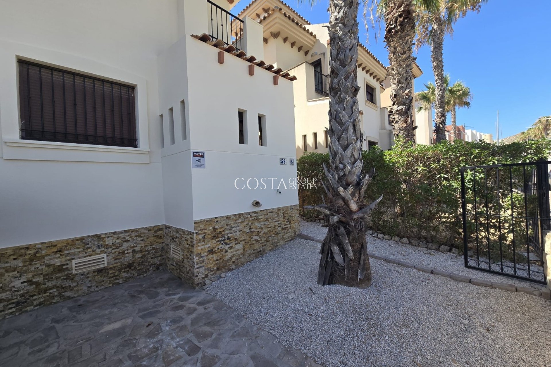 Resale - Villa -
Algorfa - La Finca Golf Resort