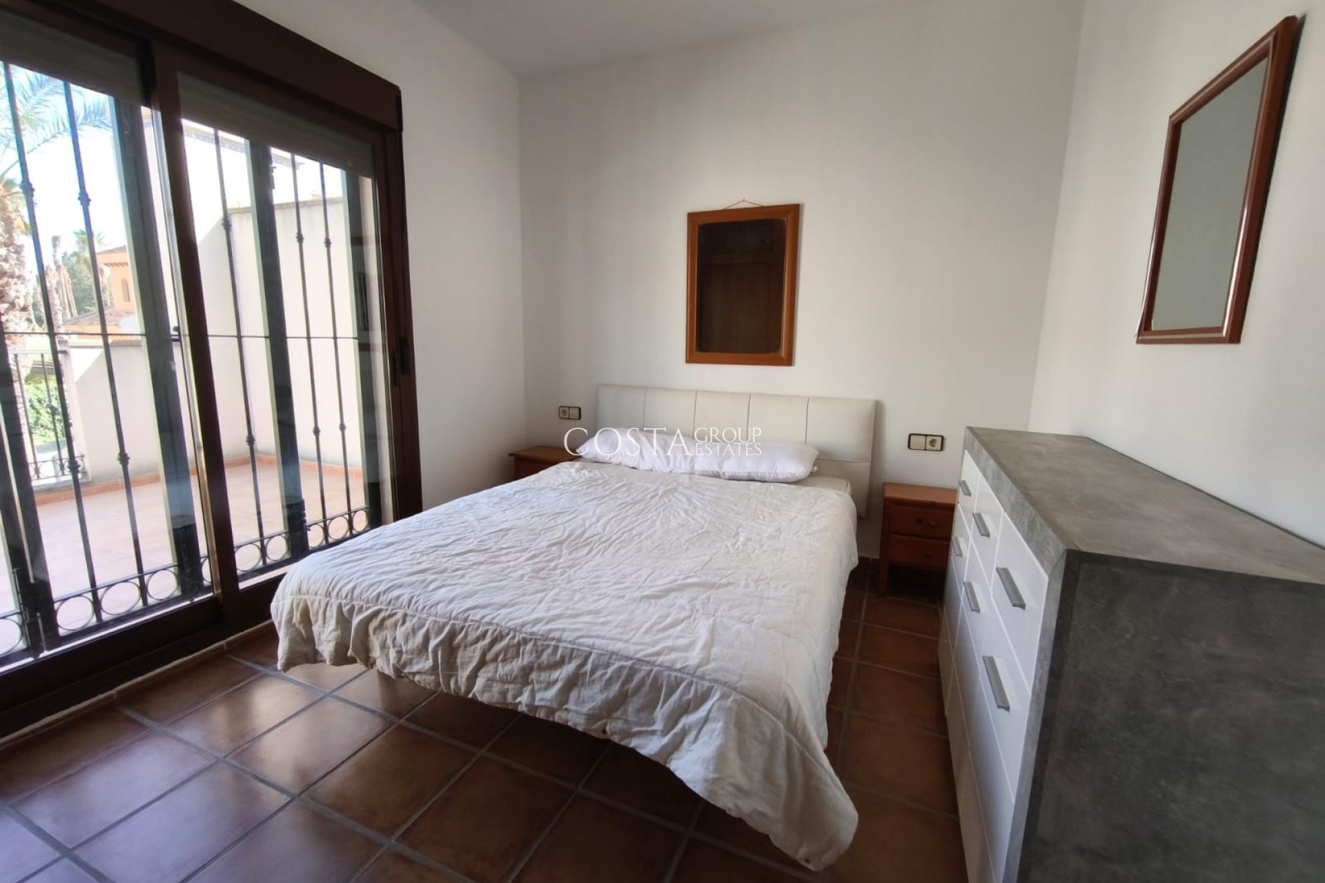Resale - Villa -
Algorfa - La Finca Golf Resort
