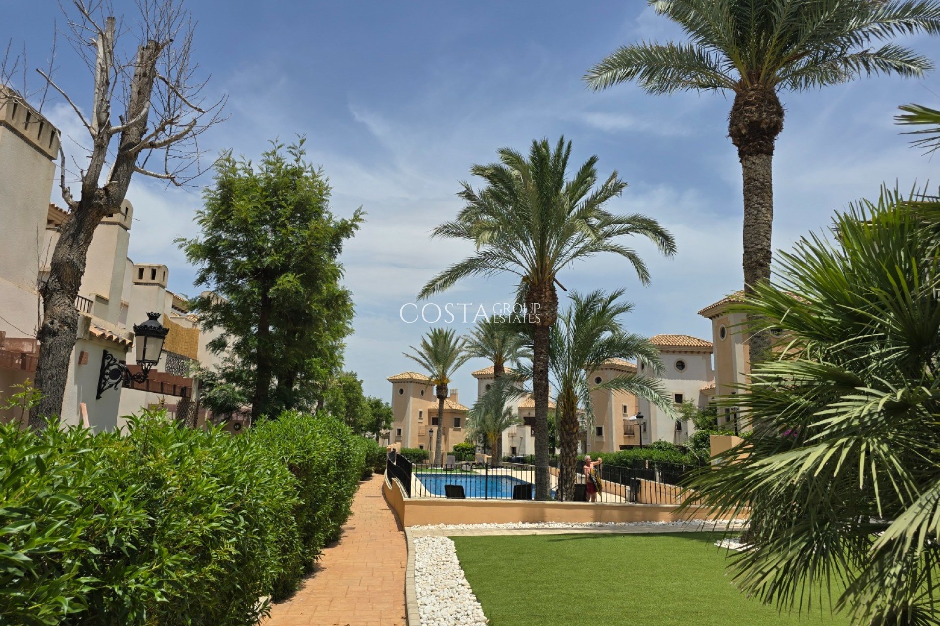 Resale - Villa -
Algorfa - La Finca Golf Resort