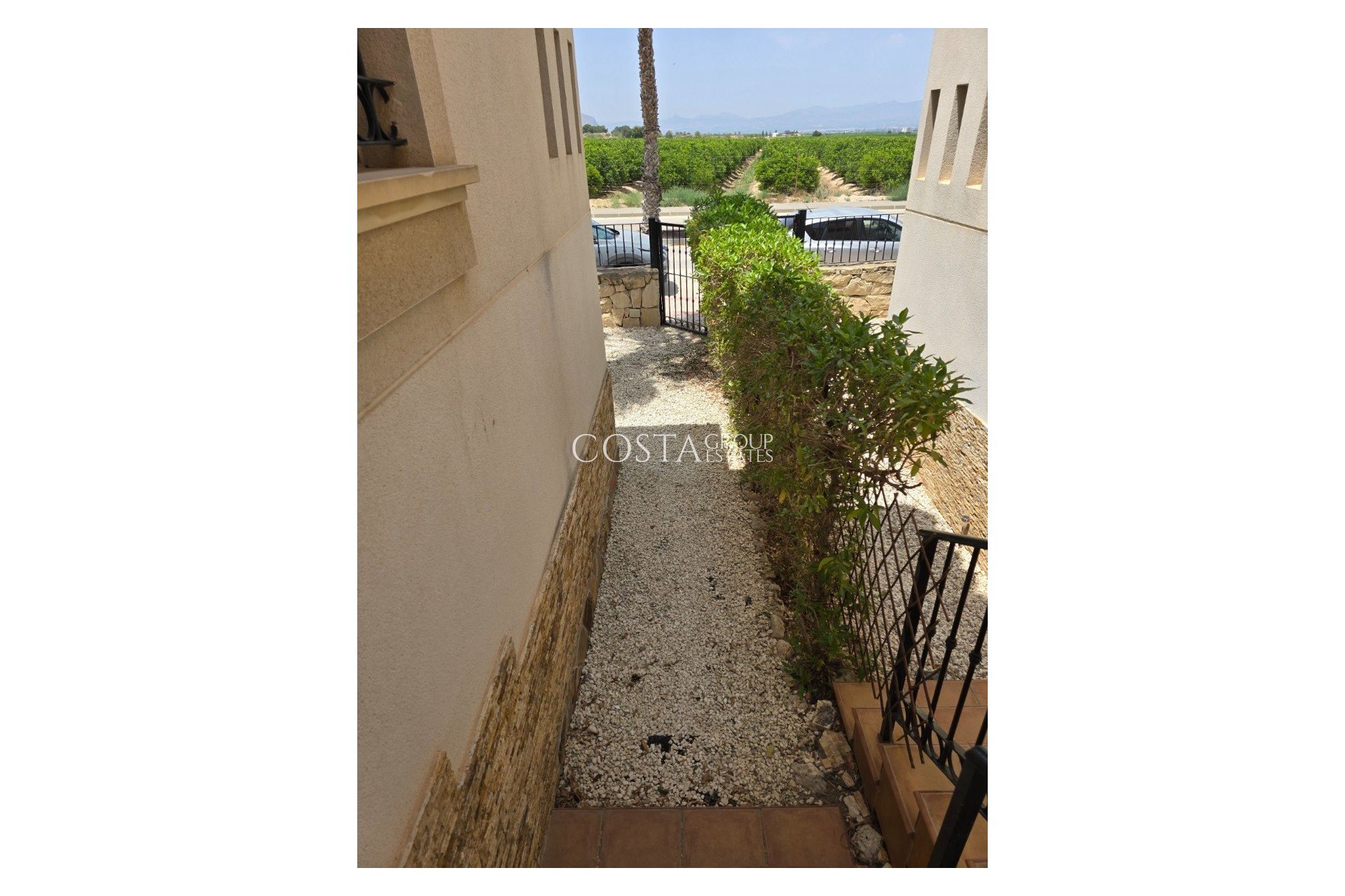 Resale - Villa -
Algorfa - La Finca Golf Resort