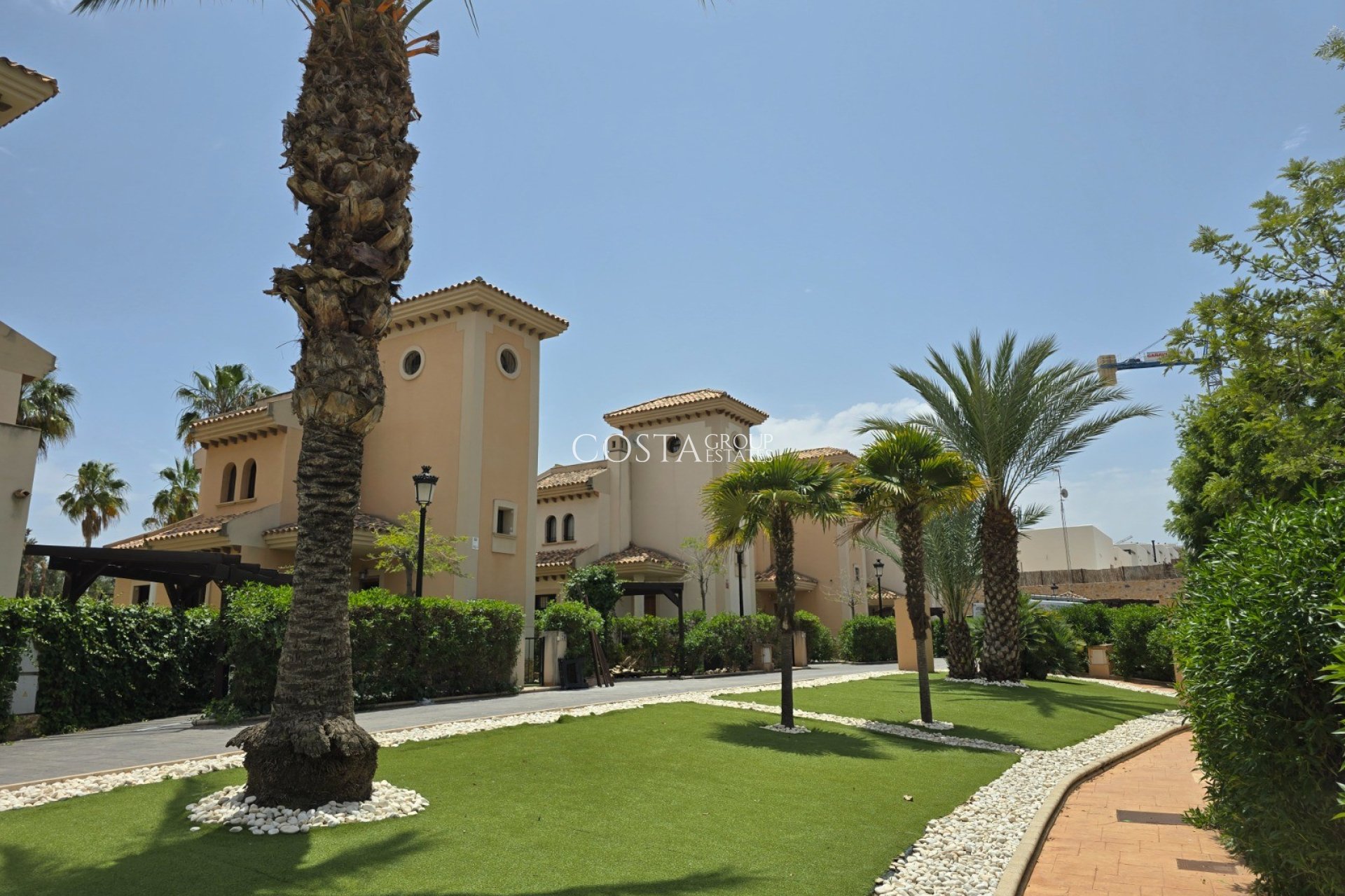 Resale - Villa -
Algorfa - La Finca Golf Resort