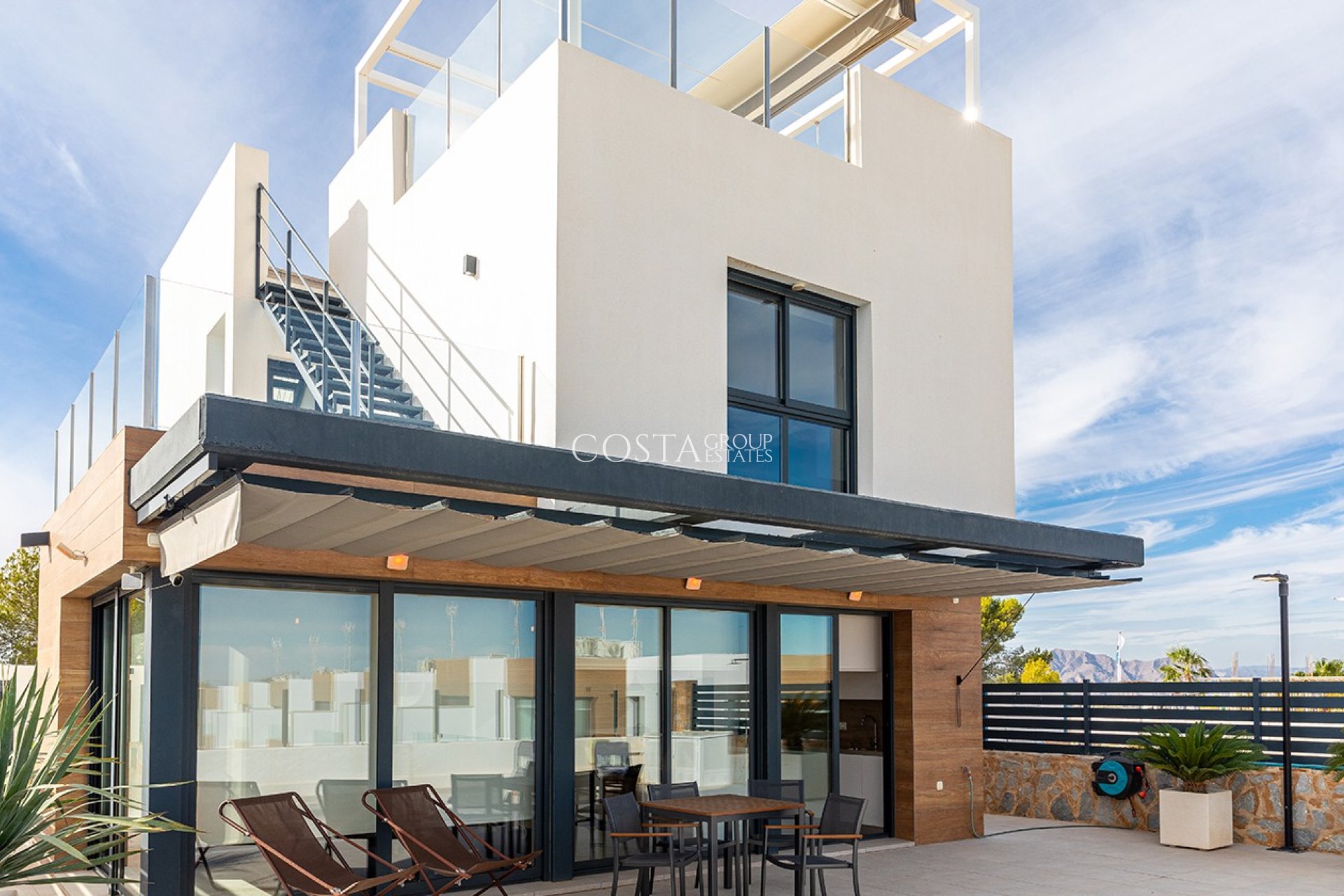Resale - Villa -
Algorfa - La finca Golf