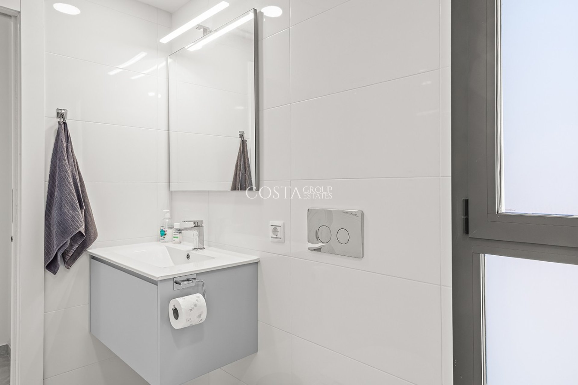 Resale - Villa -
Algorfa - La finca Golf