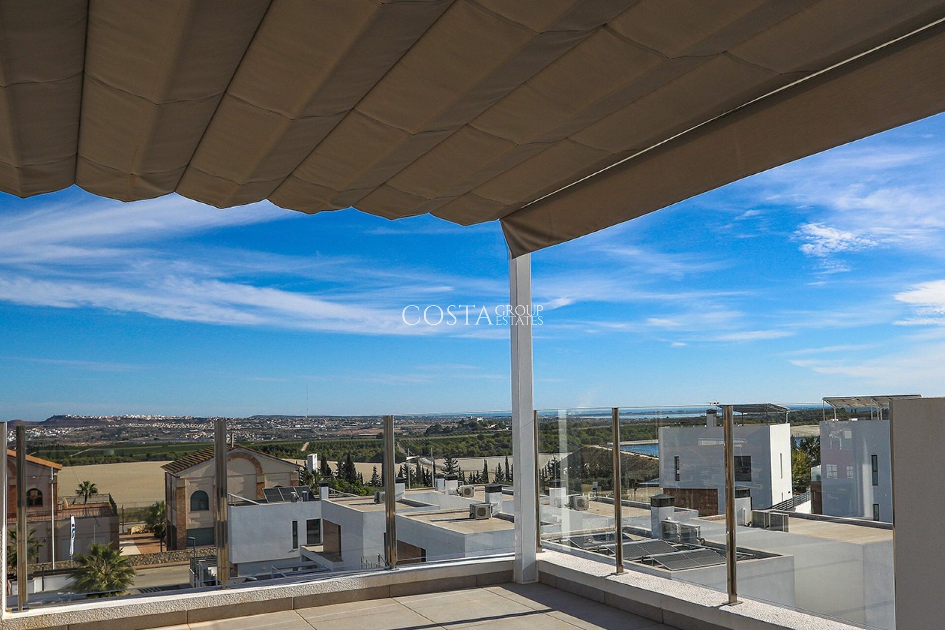 Resale - Villa -
Algorfa - La finca Golf