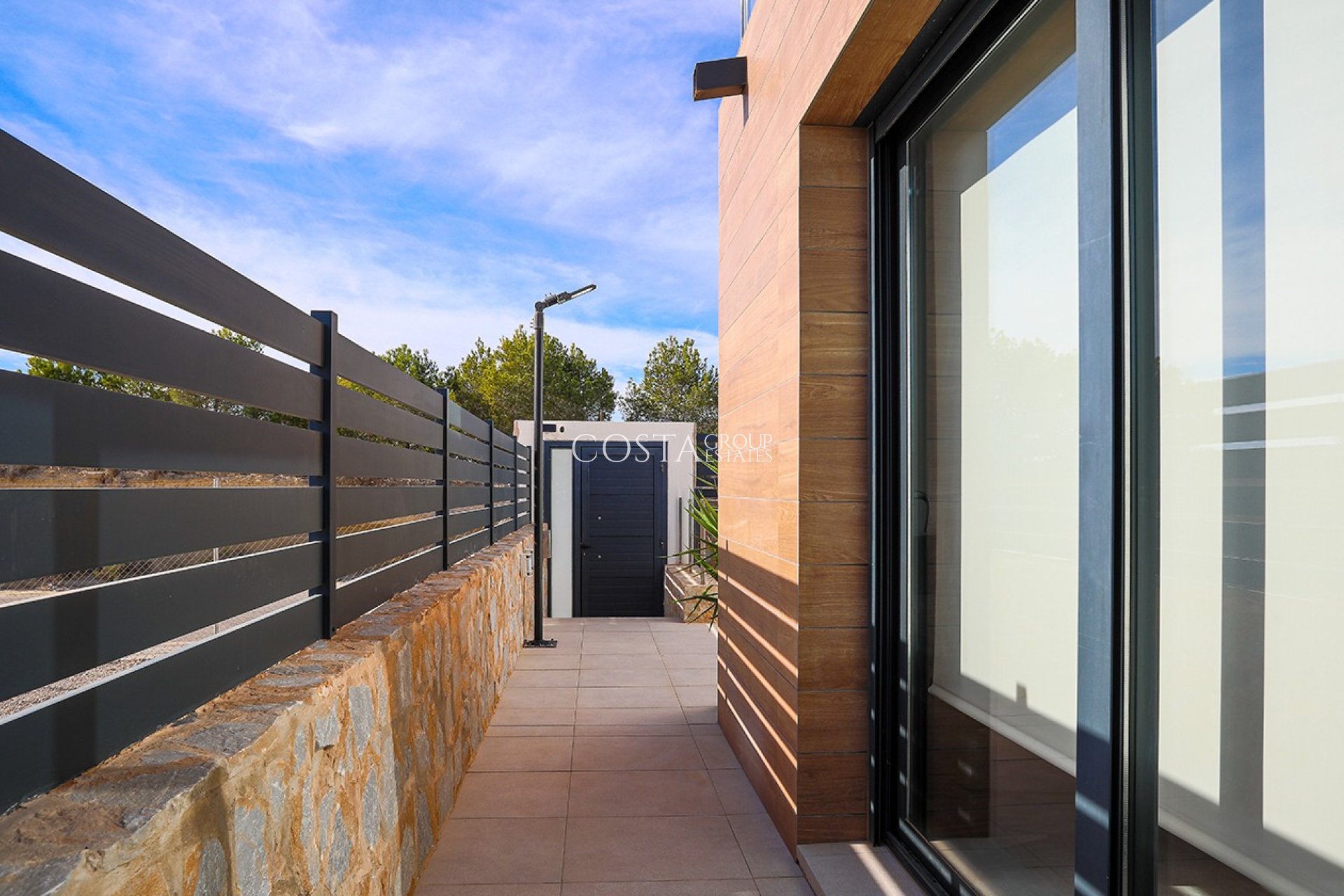 Resale - Villa -
Algorfa - La finca Golf