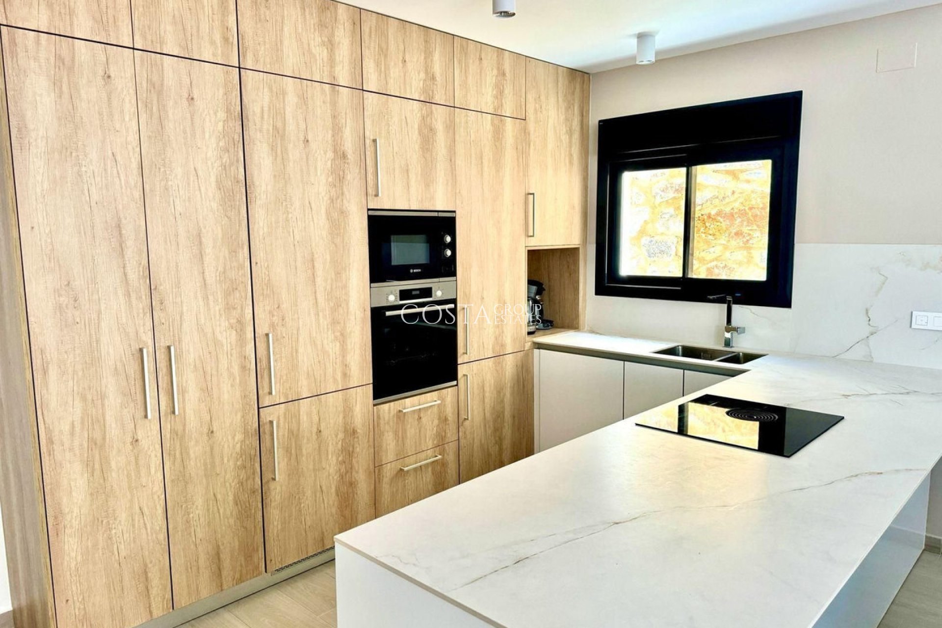 Resale - Villa -
Algorfa - La Finca Golf