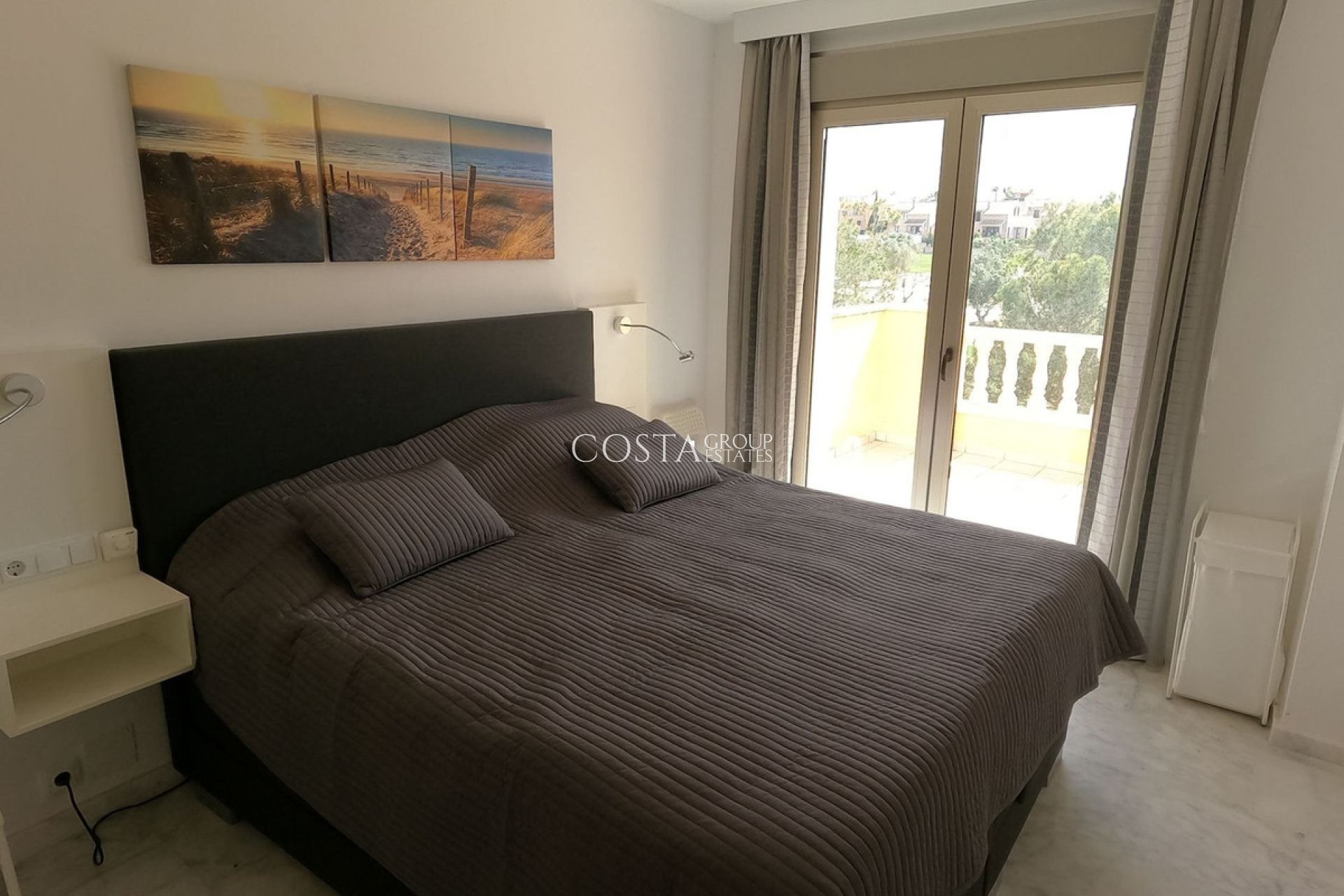 Resale - Villa -
Algorfa - La Finca Golf