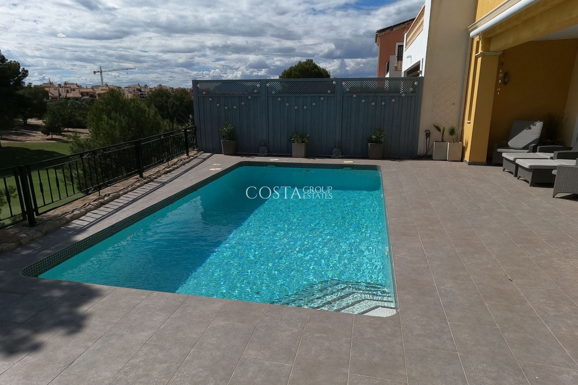 Resale - Villa -
Algorfa - La Finca Golf