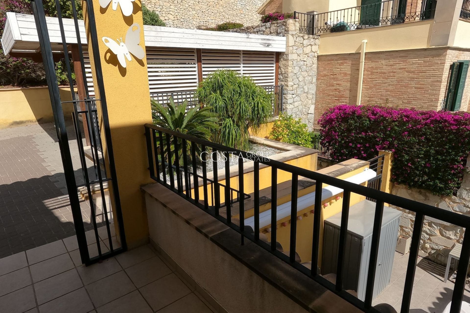 Resale - Villa -
Algorfa - La Finca Golf