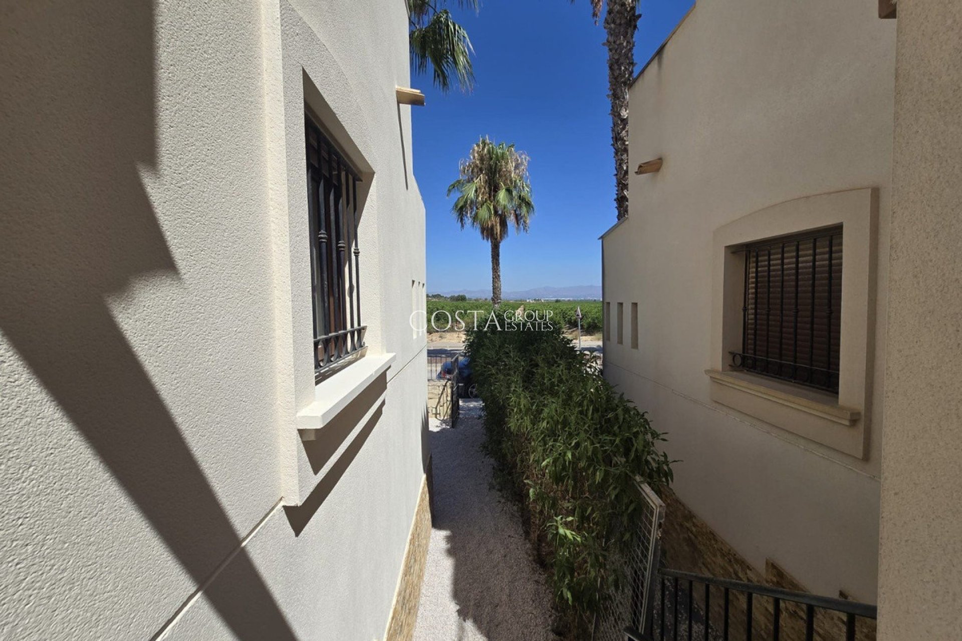 Resale - Villa -
Algorfa - La Finca Golf
