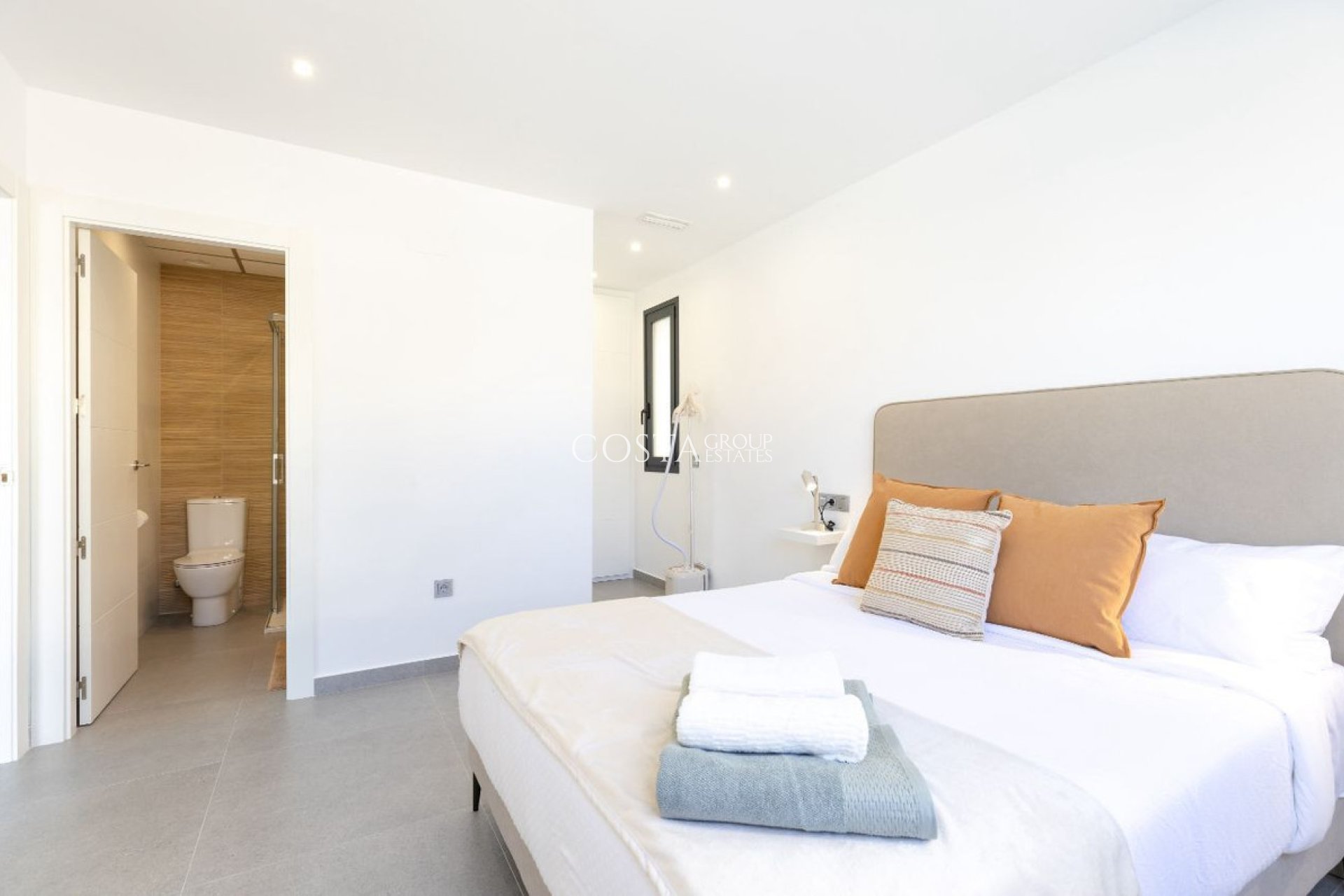 Resale - Villa -
Algorfa - La Finca Golf