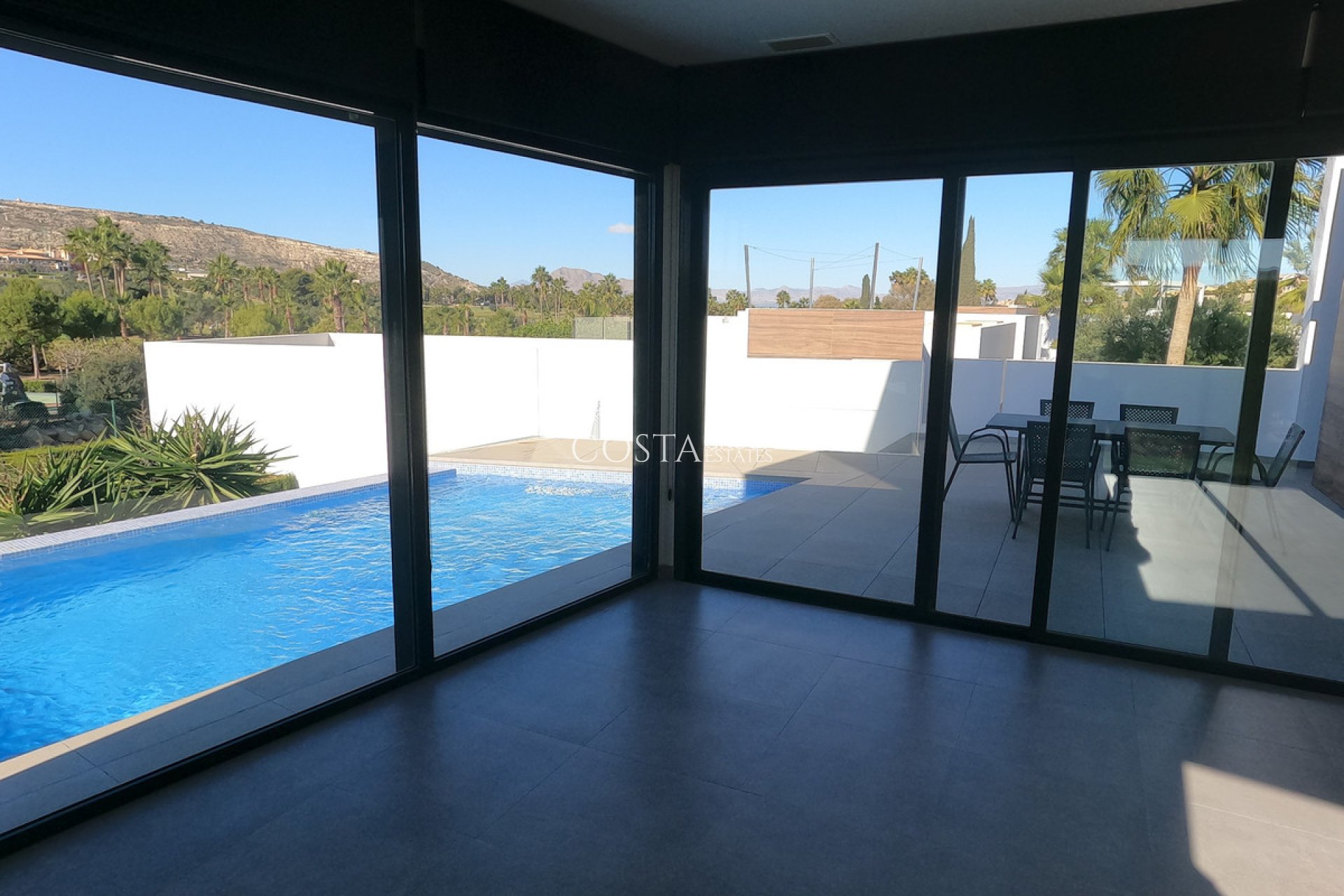 Resale - Villa -
Algorfa - La Finca Golf