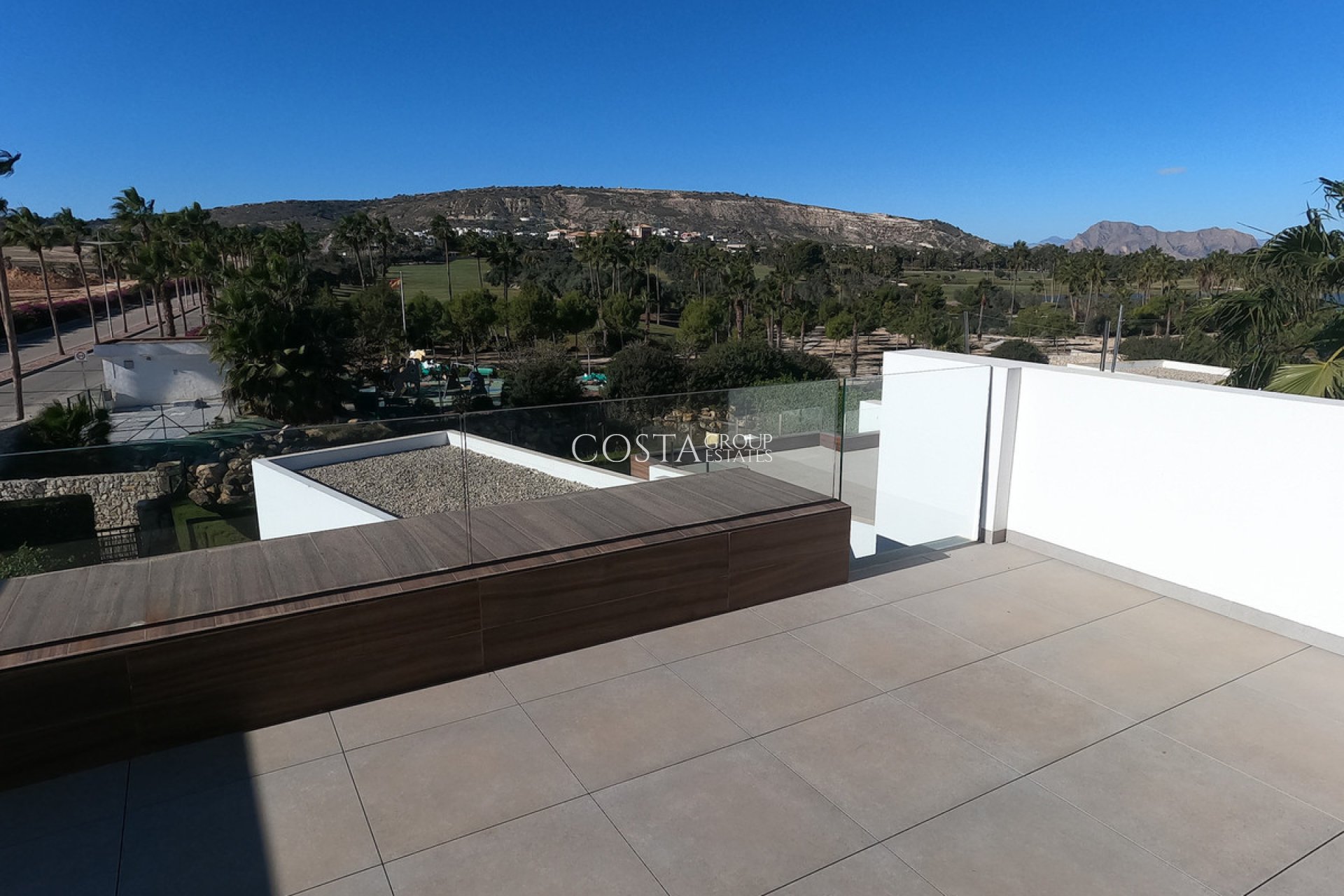 Resale - Villa -
Algorfa - La Finca Golf