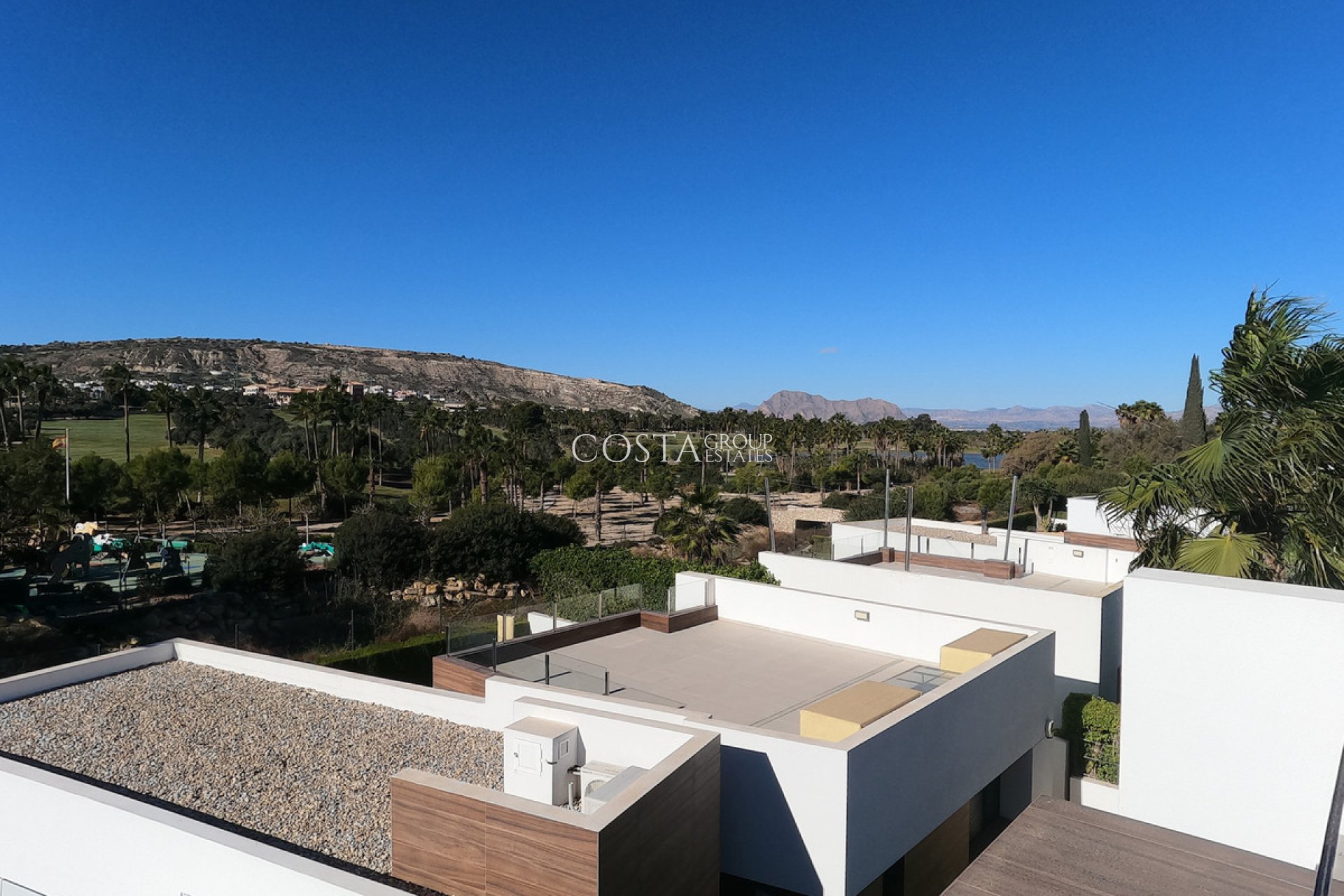 Resale - Villa -
Algorfa - La Finca Golf