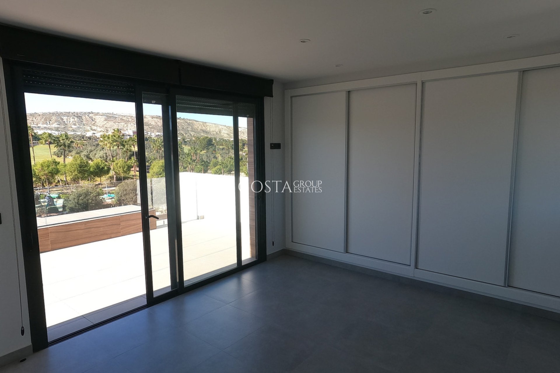 Resale - Villa -
Algorfa - La Finca Golf