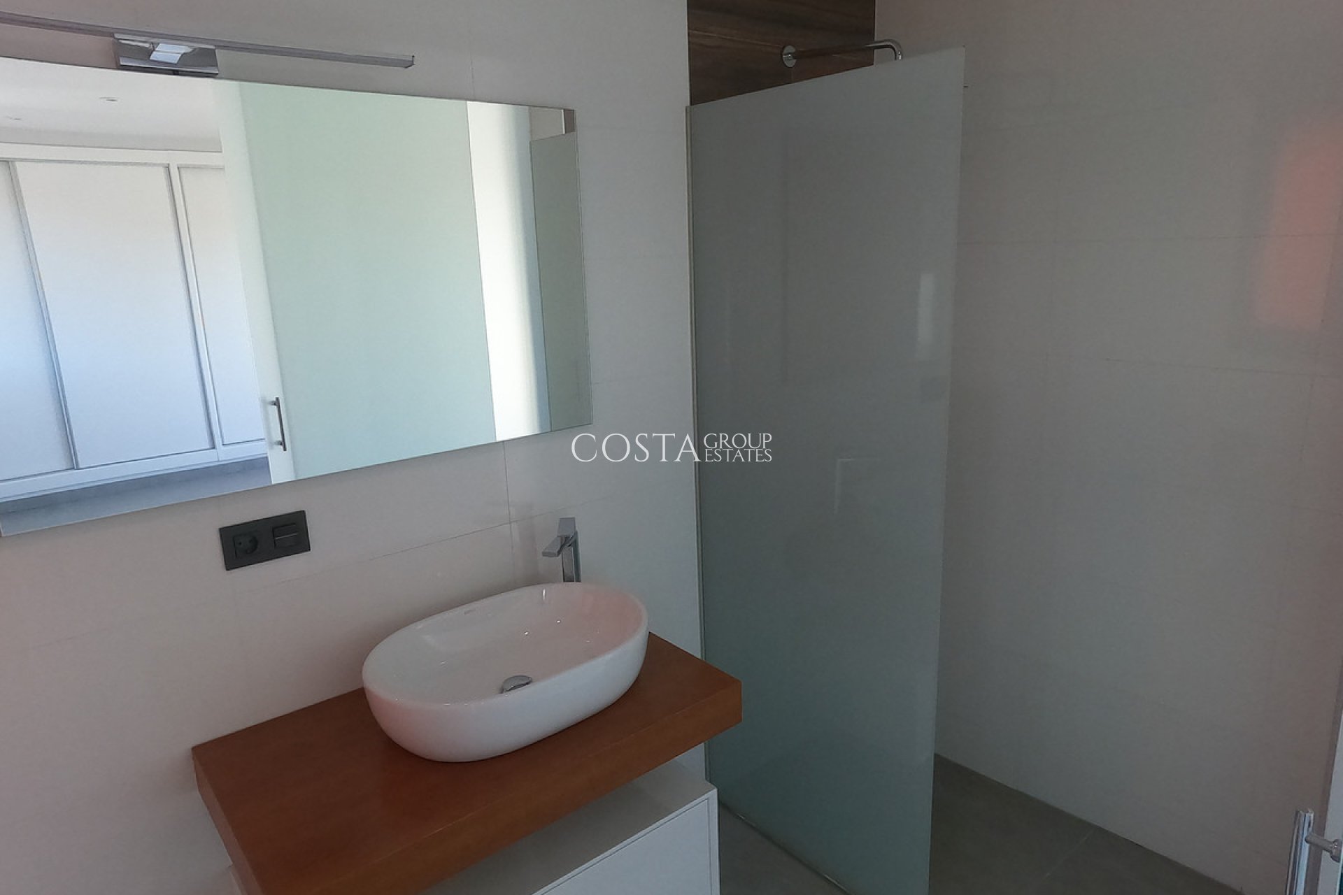 Resale - Villa -
Algorfa - La Finca Golf