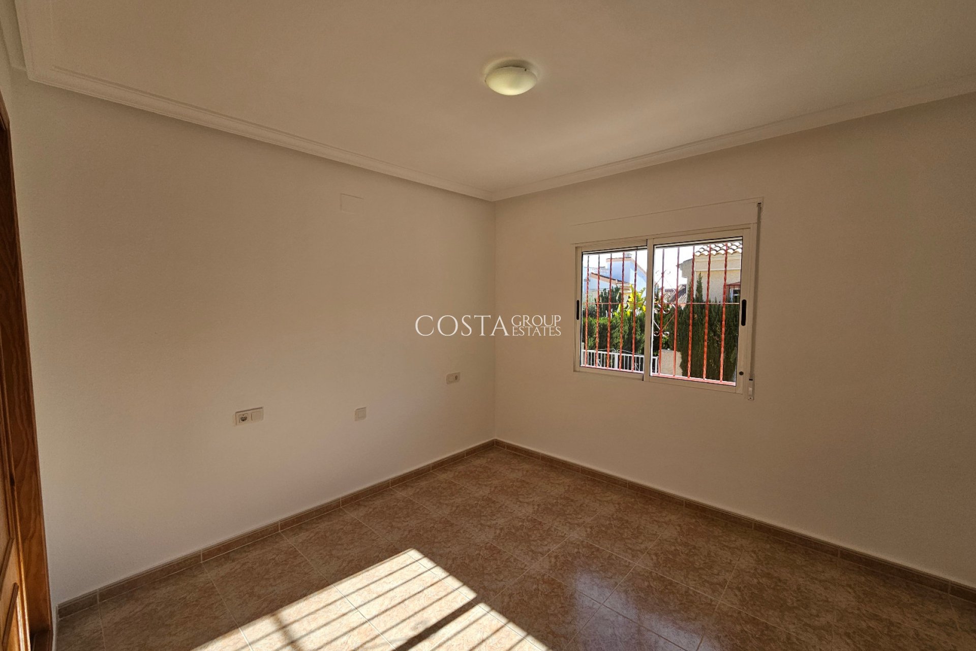 Resale - Villa -
Algorfa - Montemar