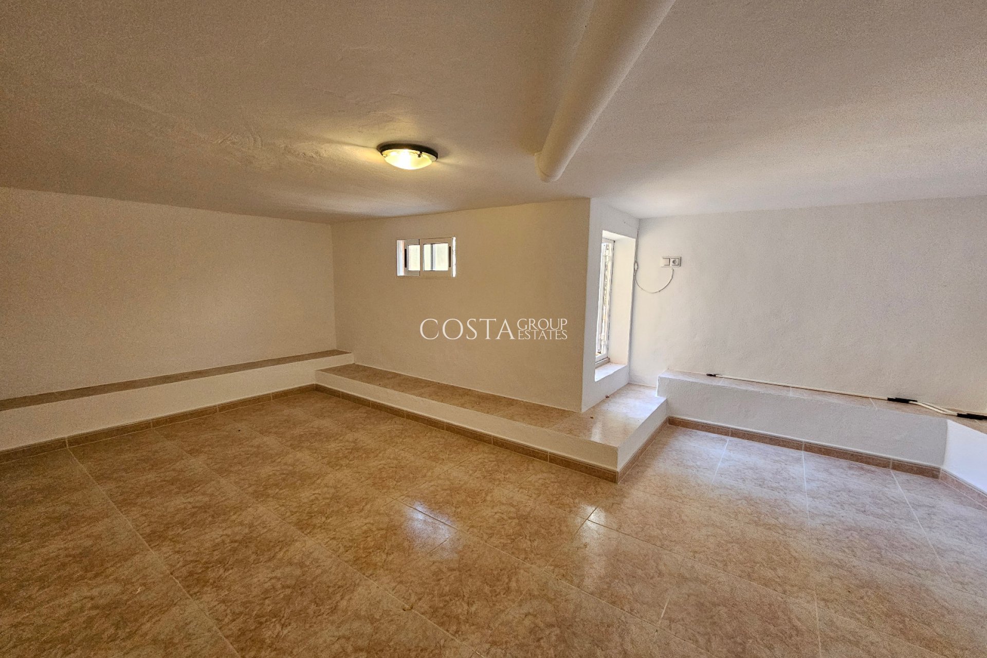 Resale - Villa -
Algorfa - Montemar