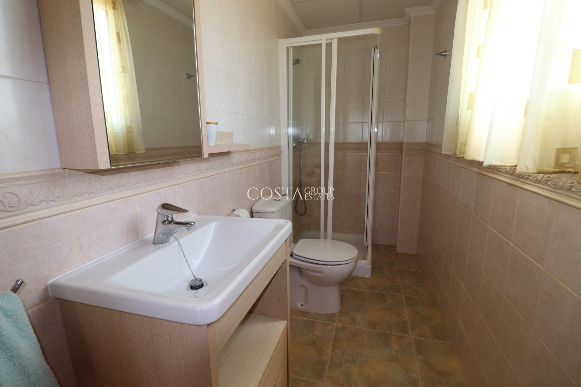 Resale - Villa -
Algorfa