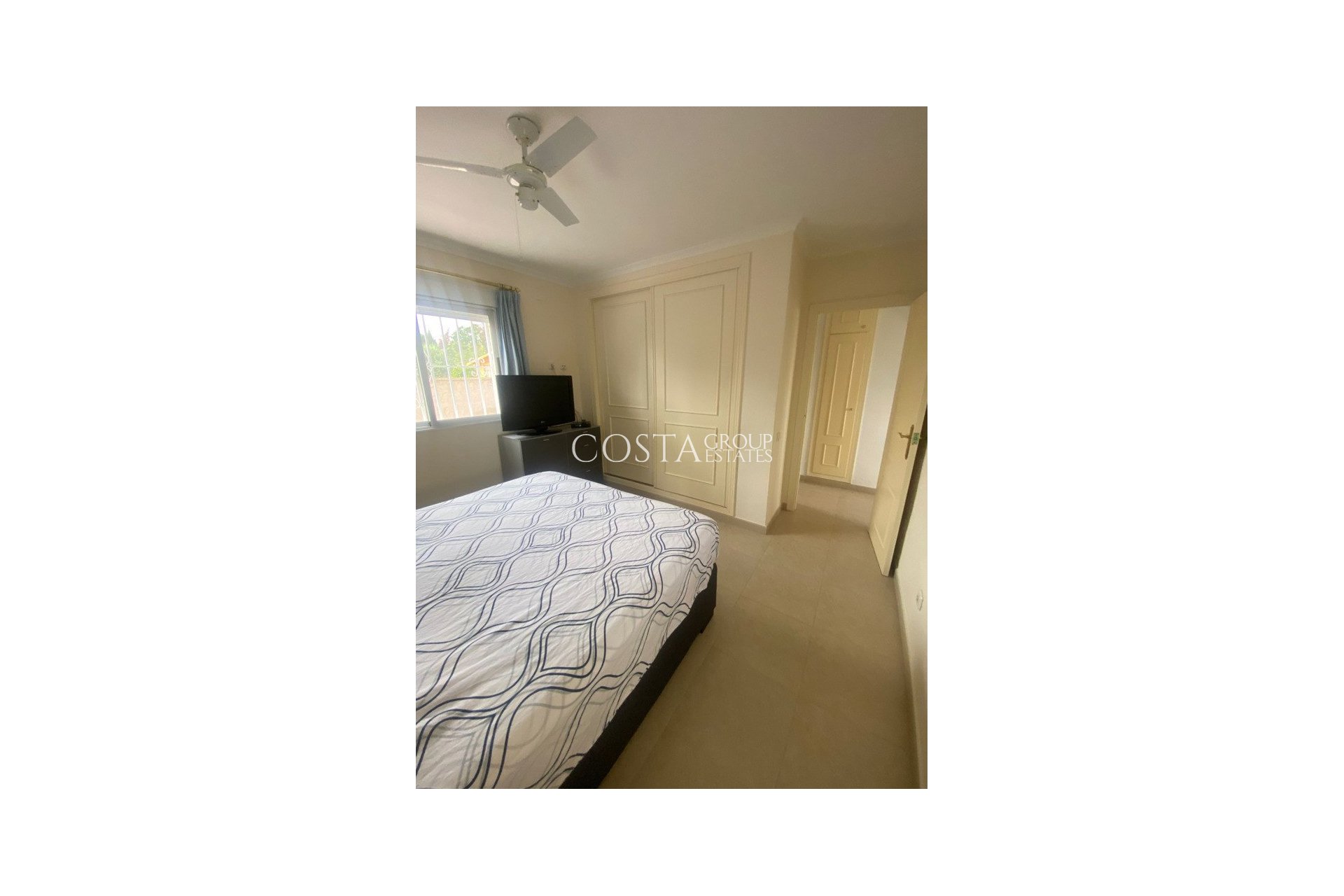 Resale - Villa -
Algorfa