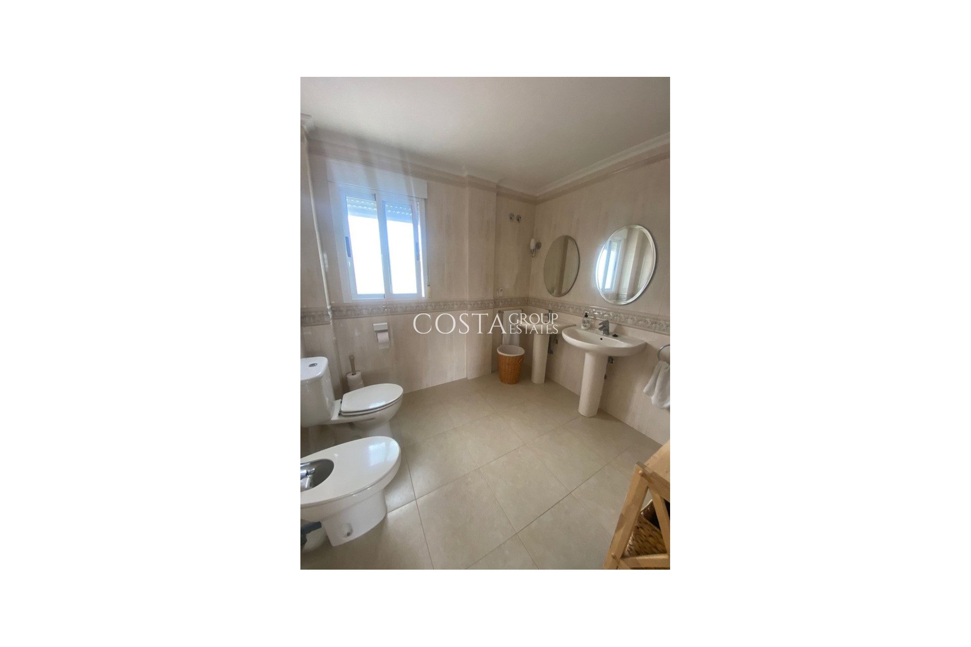 Resale - Villa -
Algorfa