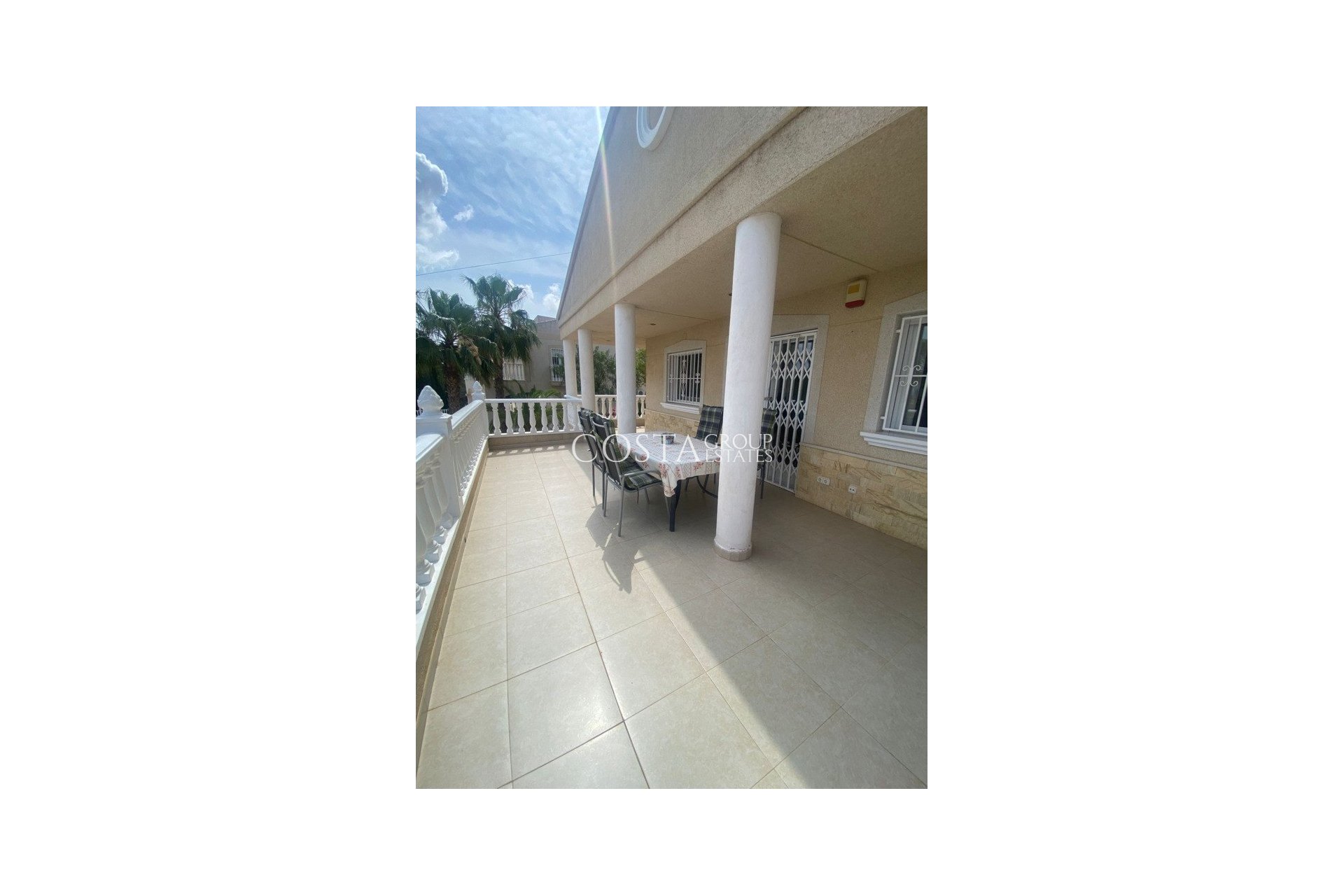 Resale - Villa -
Algorfa