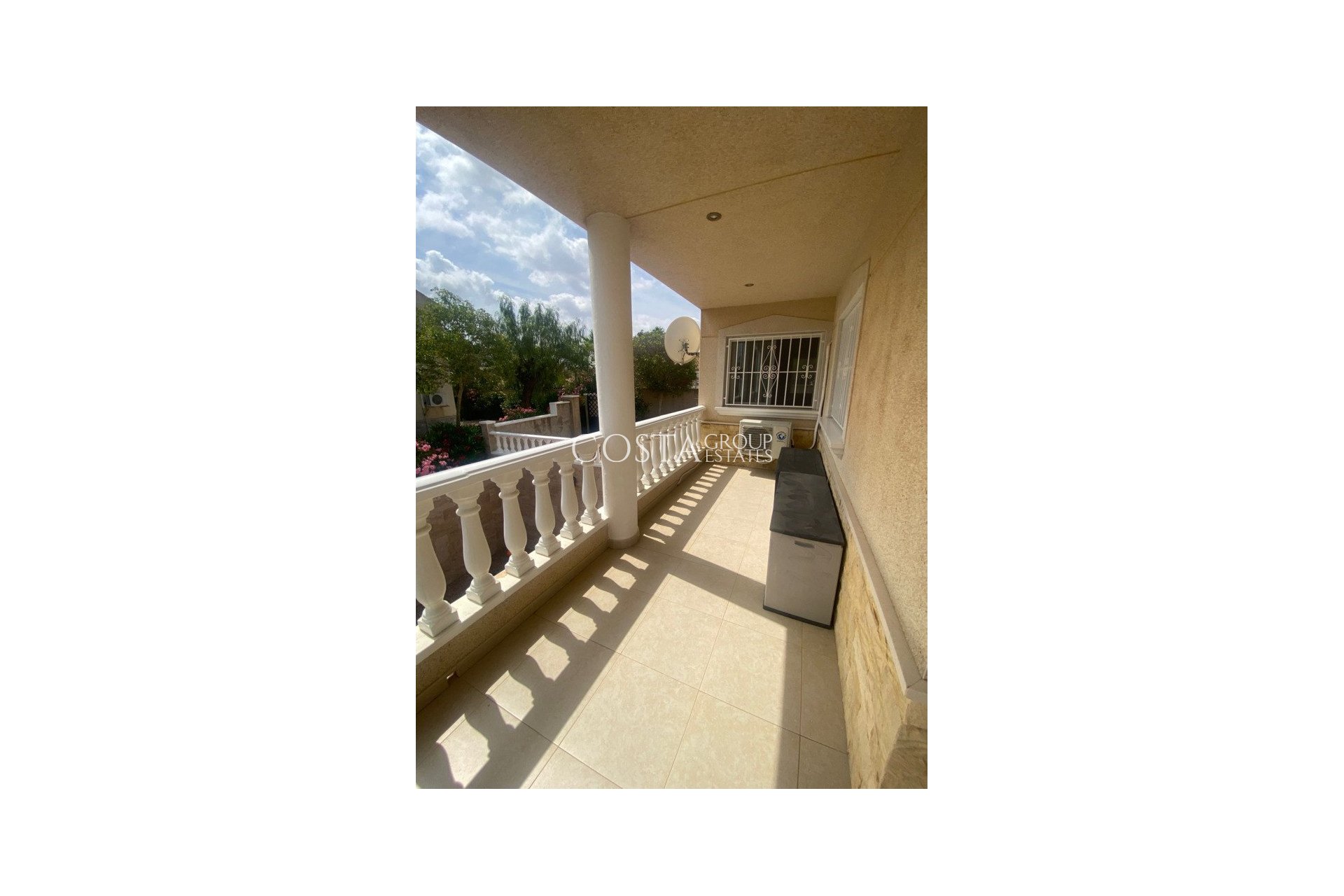 Resale - Villa -
Algorfa