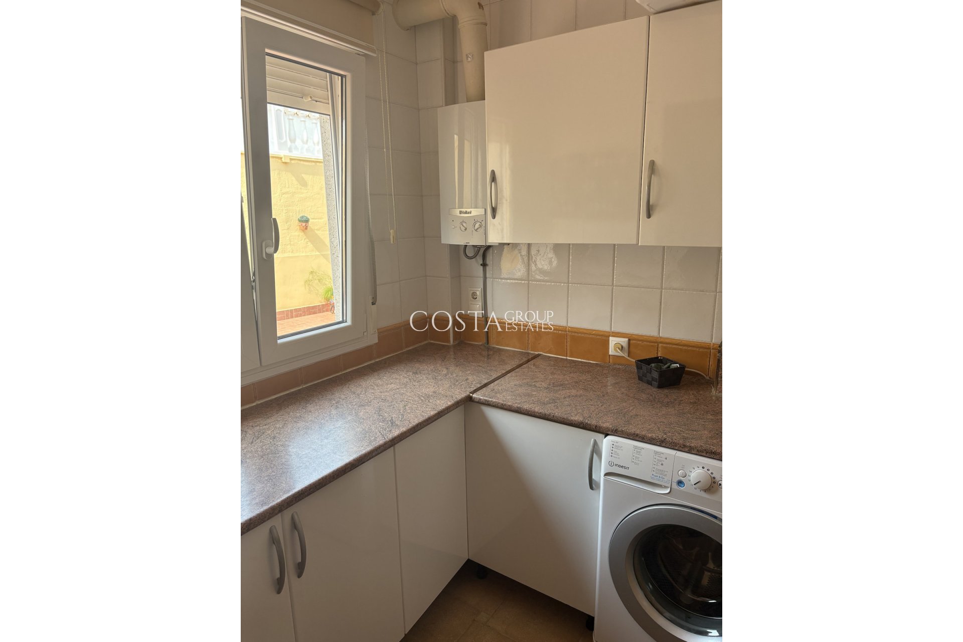 Resale - Villa -
Algorfa