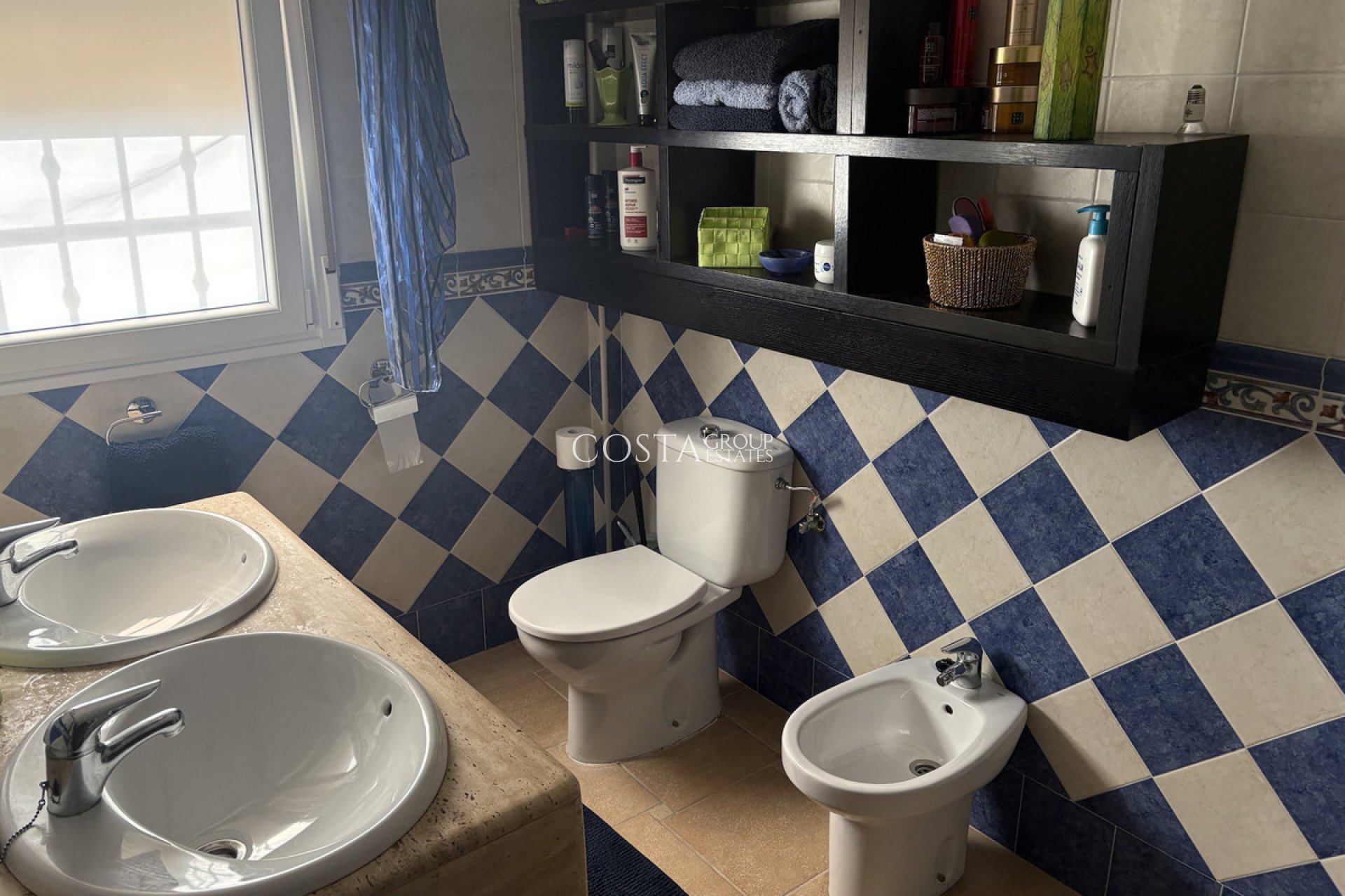 Resale - Villa -
Algorfa