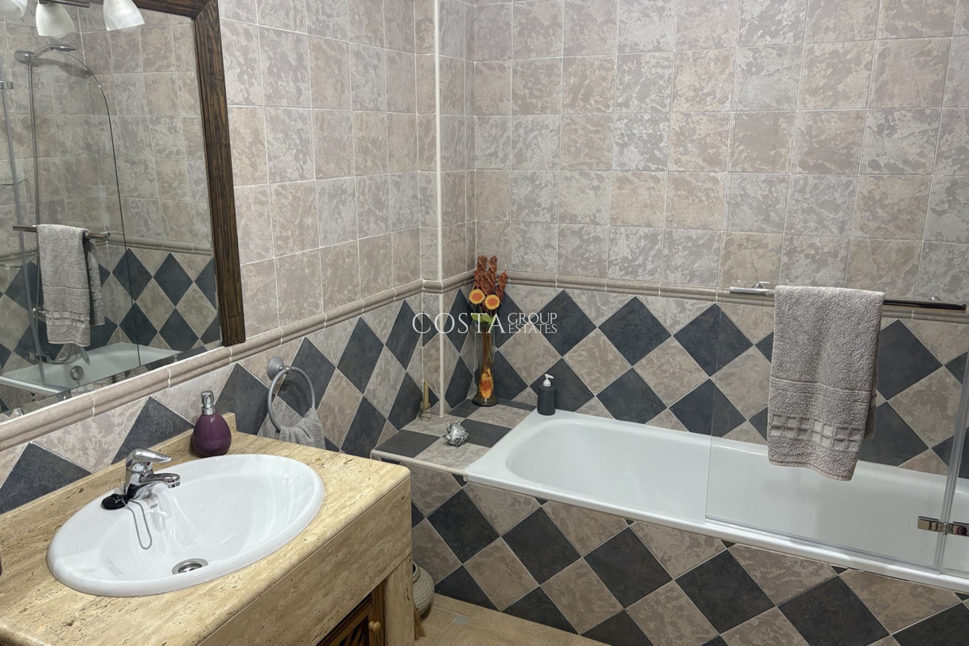 Resale - Villa -
Algorfa