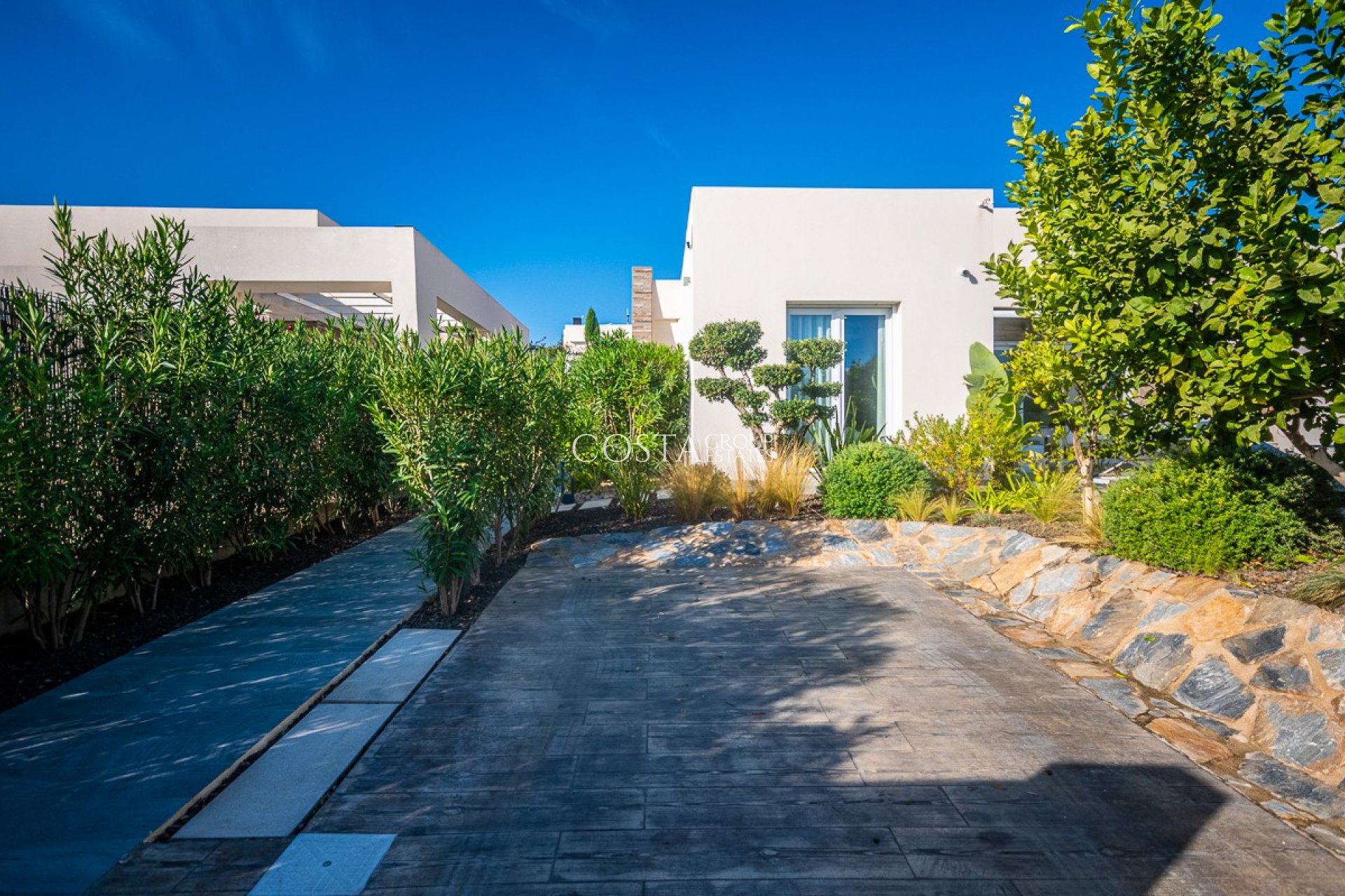 Resale - Villa -
Algorfa