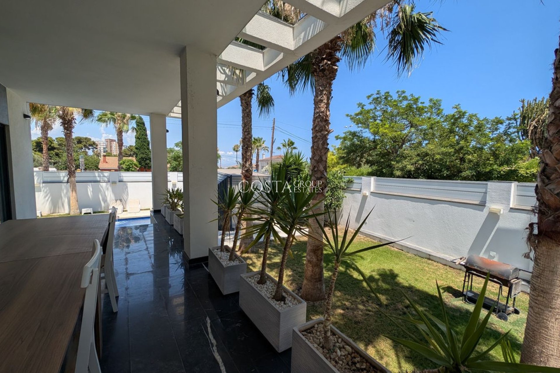 Resale - Villa -
Alicante - Alicante Centro