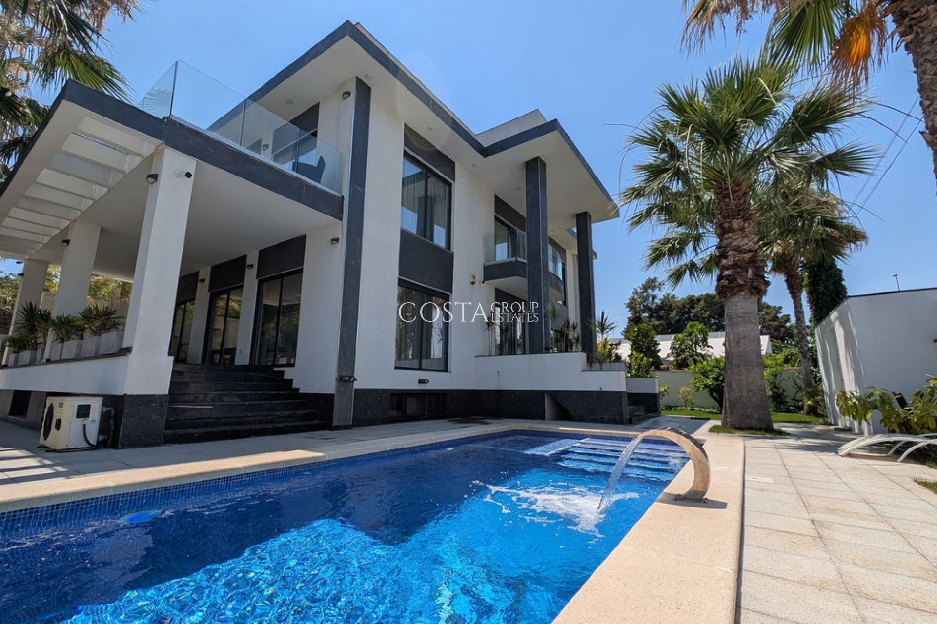 Resale - Villa -
Alicante - Alicante Centro