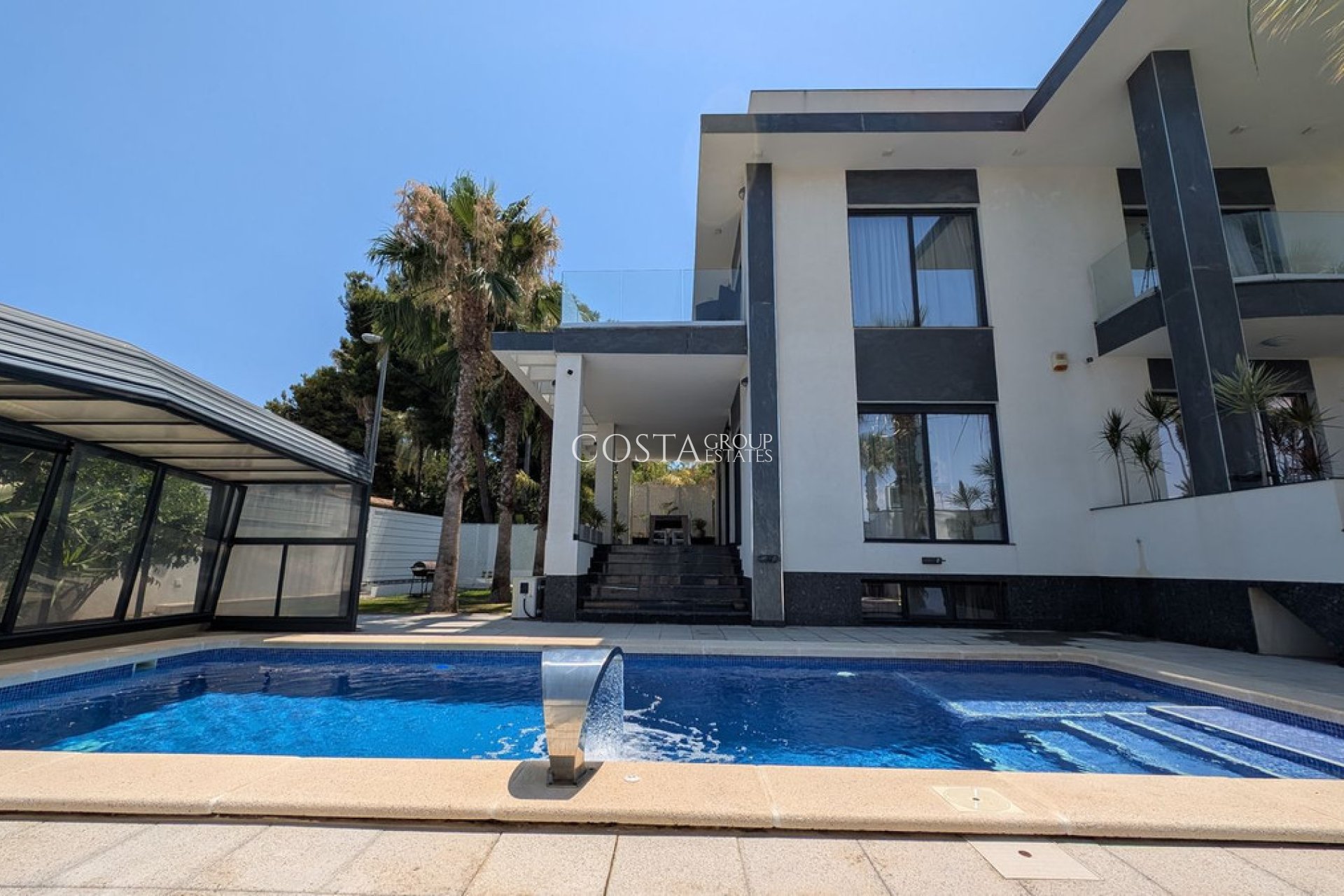 Resale - Villa -
Alicante - Alicante Centro