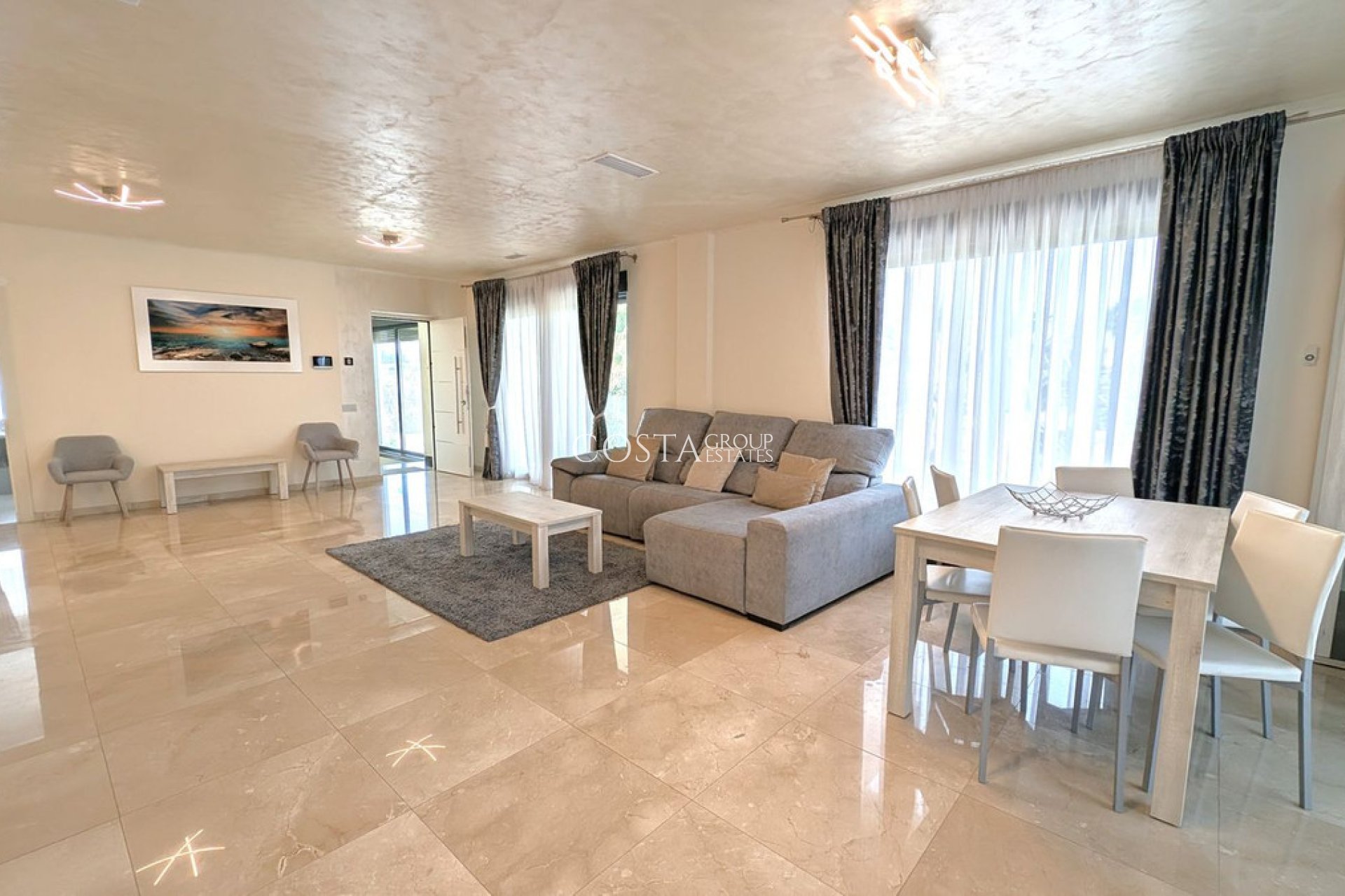 Resale - Villa -
Alicante - Alicante Centro