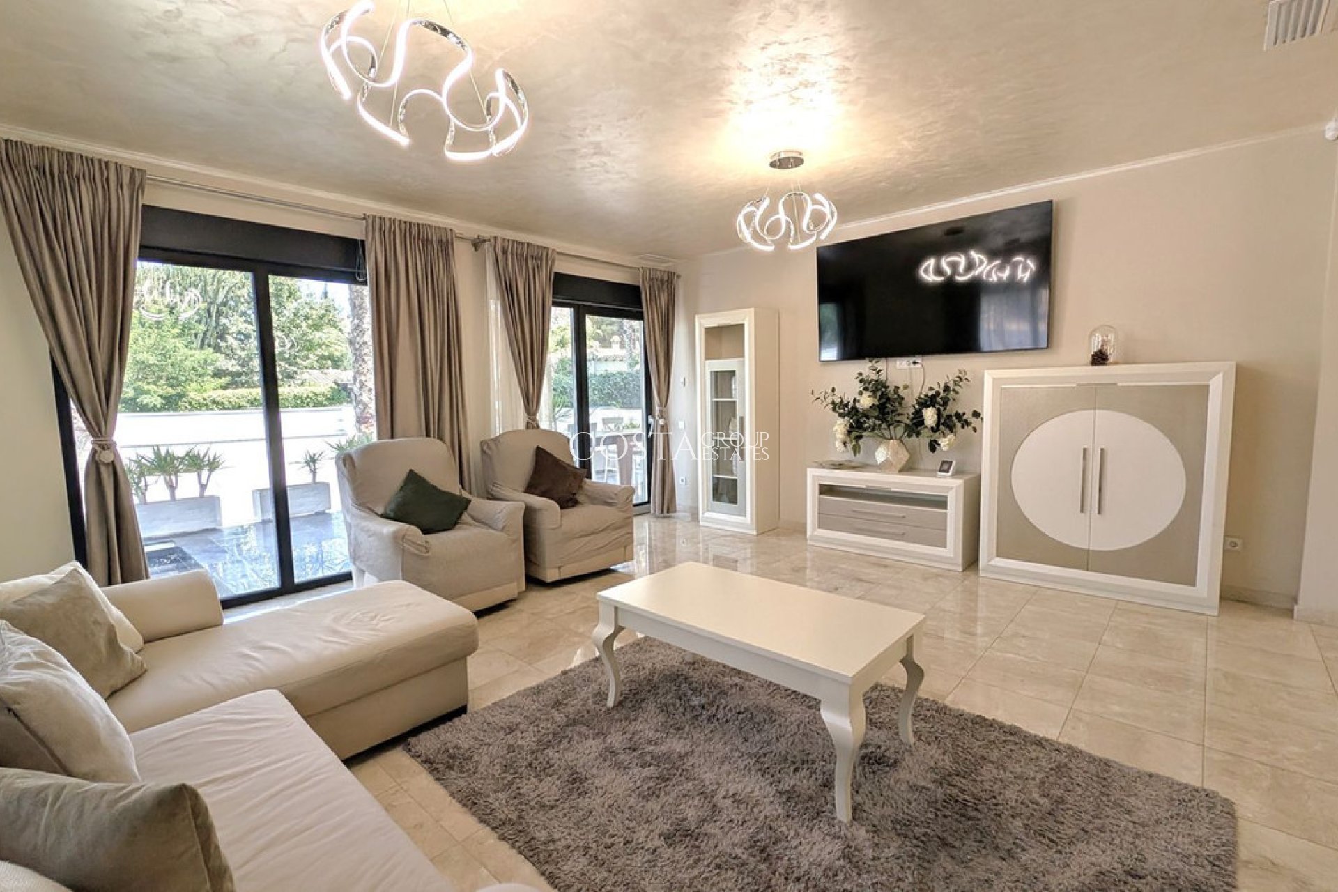 Resale - Villa -
Alicante - Alicante Centro