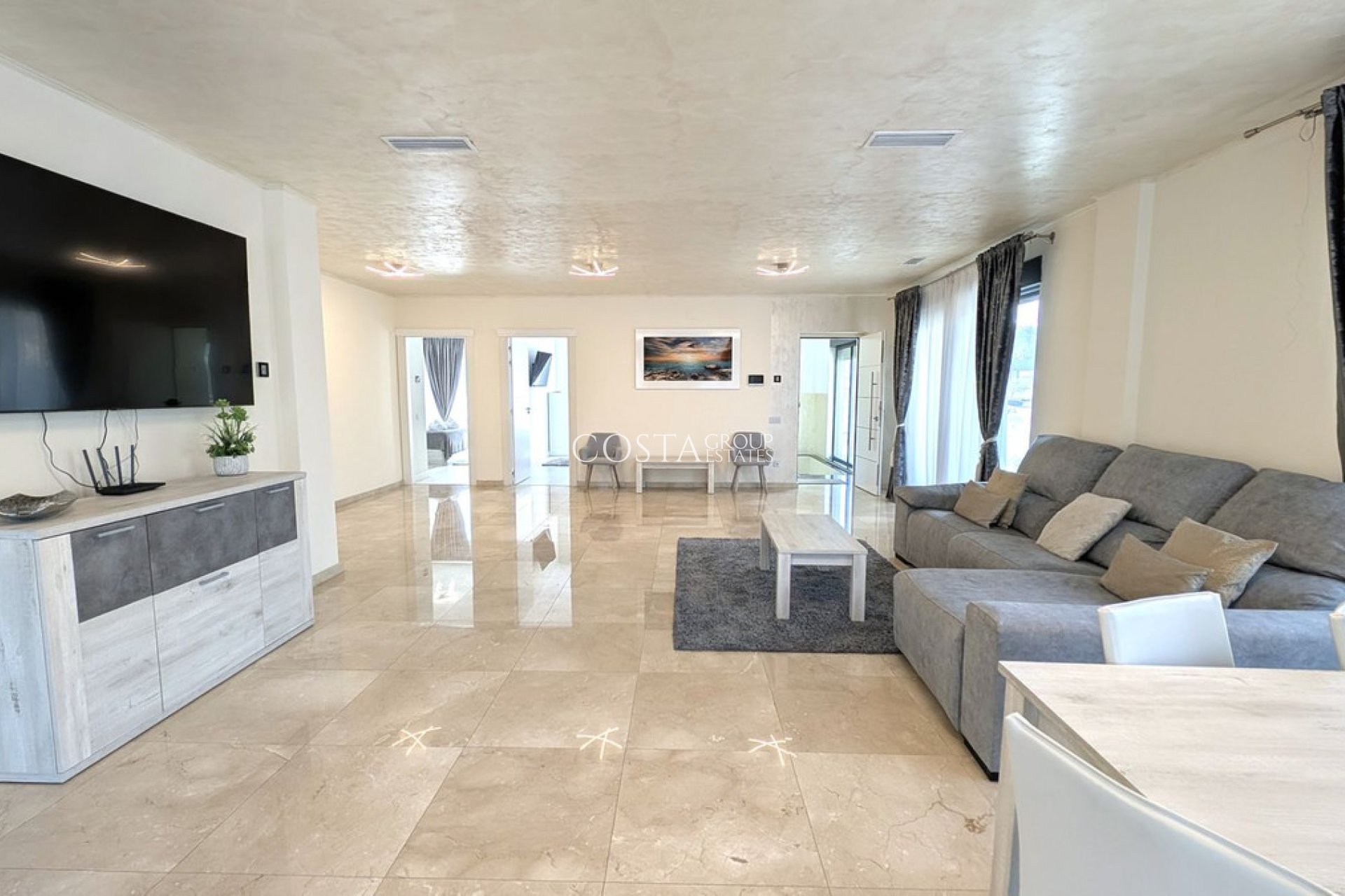 Resale - Villa -
Alicante - Alicante Centro