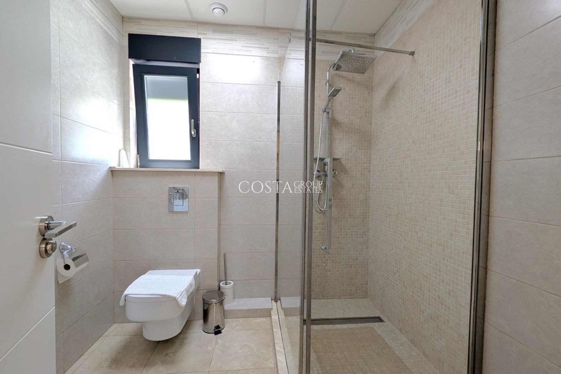 Resale - Villa -
Alicante - Alicante Centro