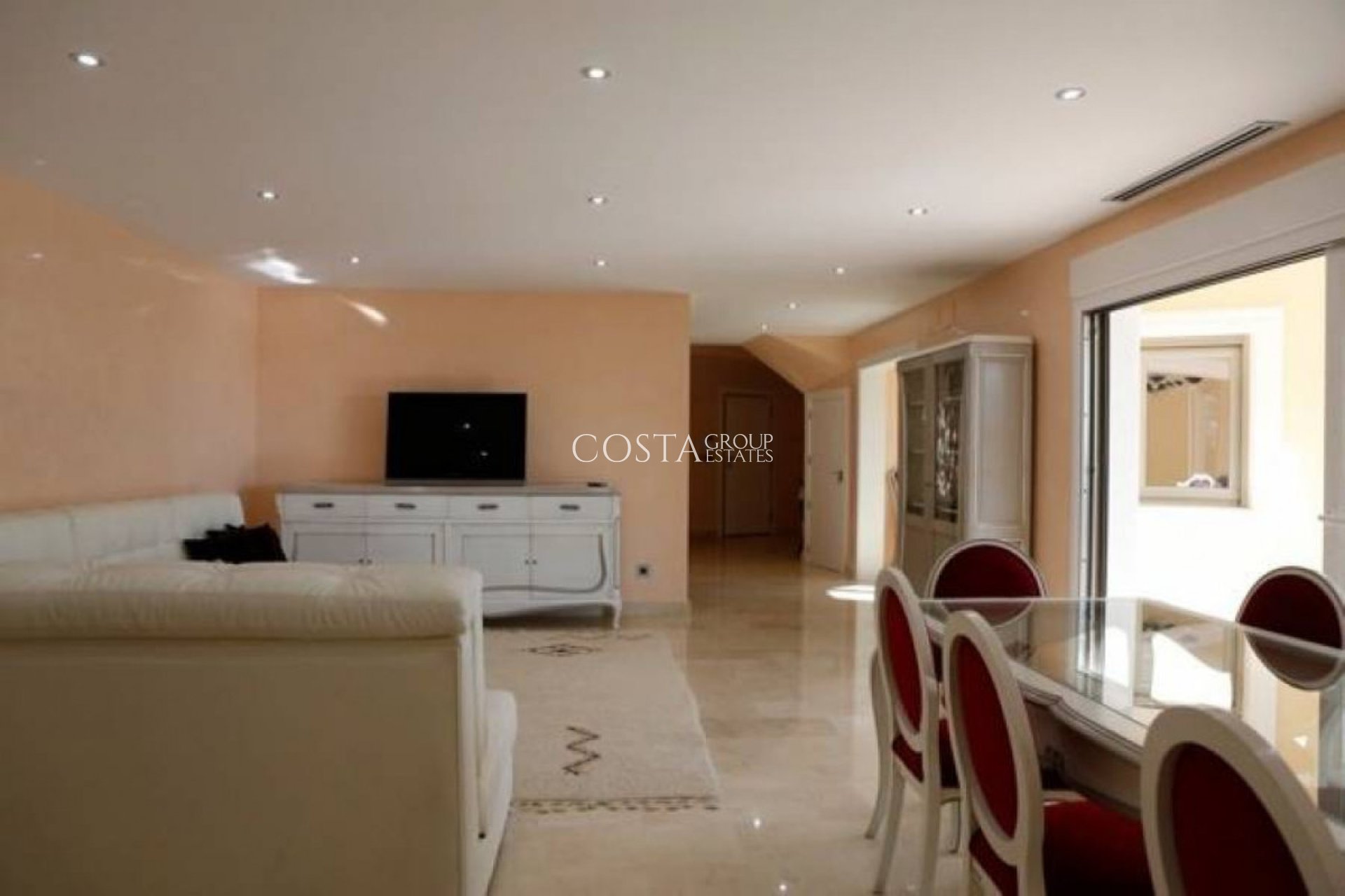 Resale - Villa -
Alicante - Alicante Centro