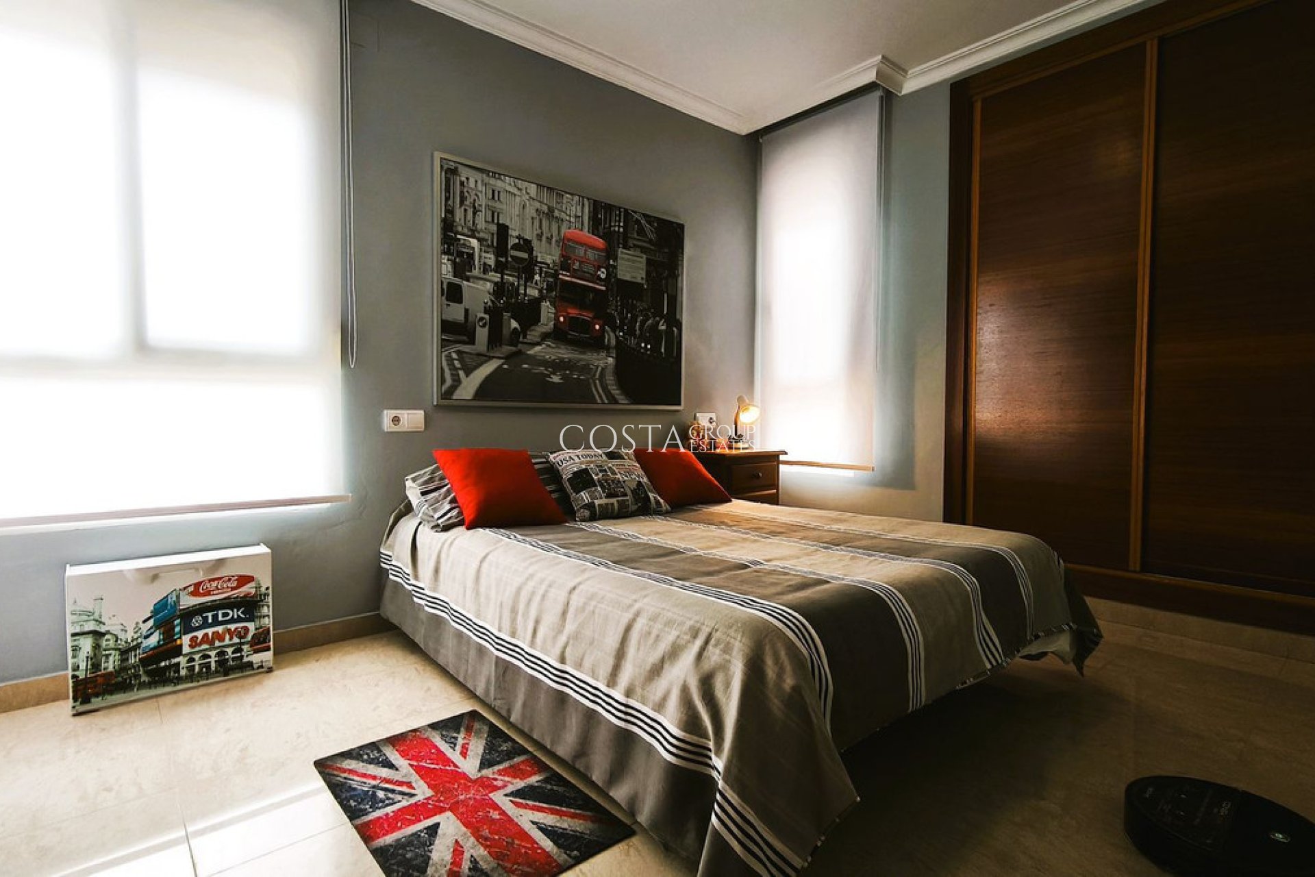 Resale - Villa -
Alicante - Alicante Centro