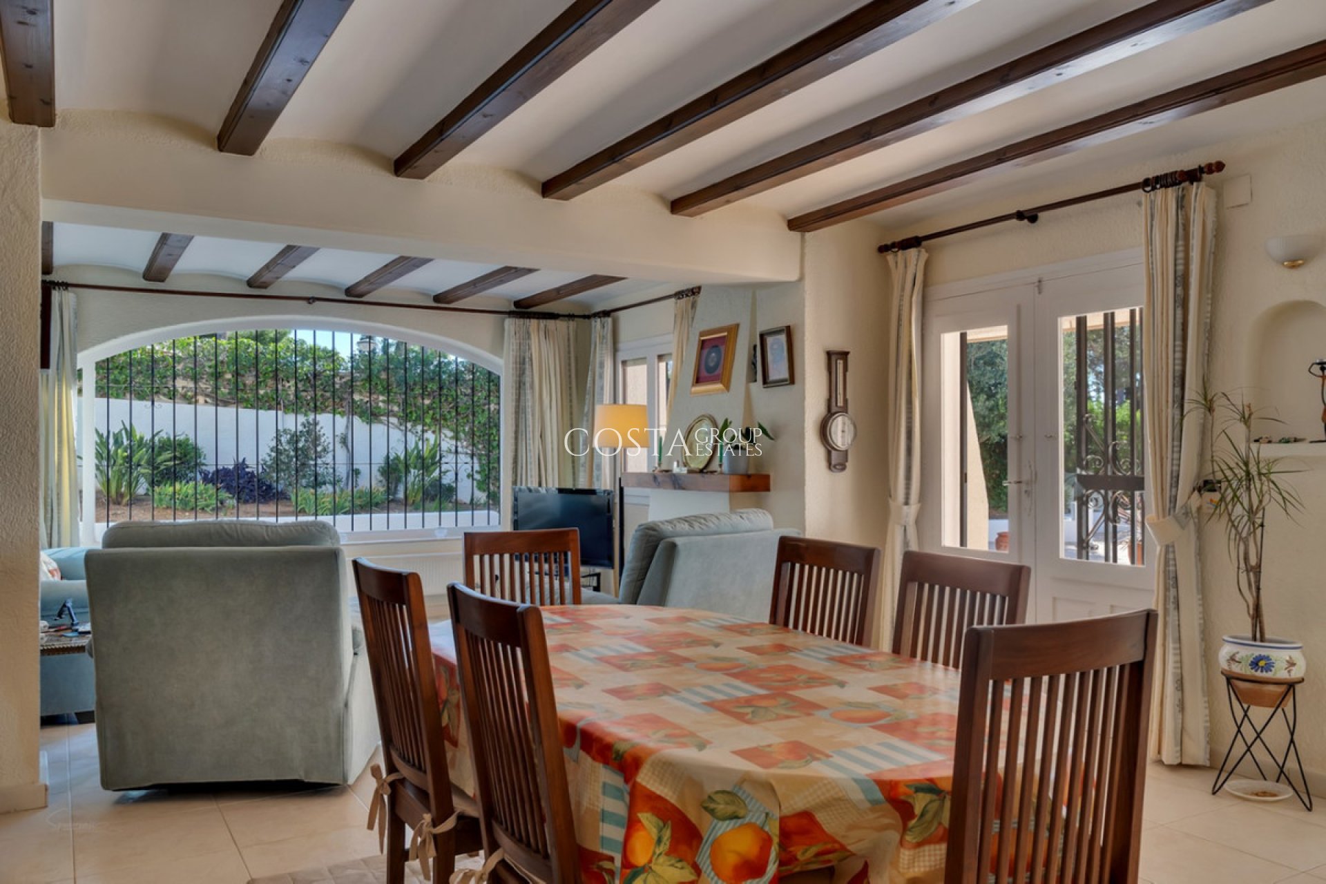 Resale - Villa -
Alicante - Alicante Centro