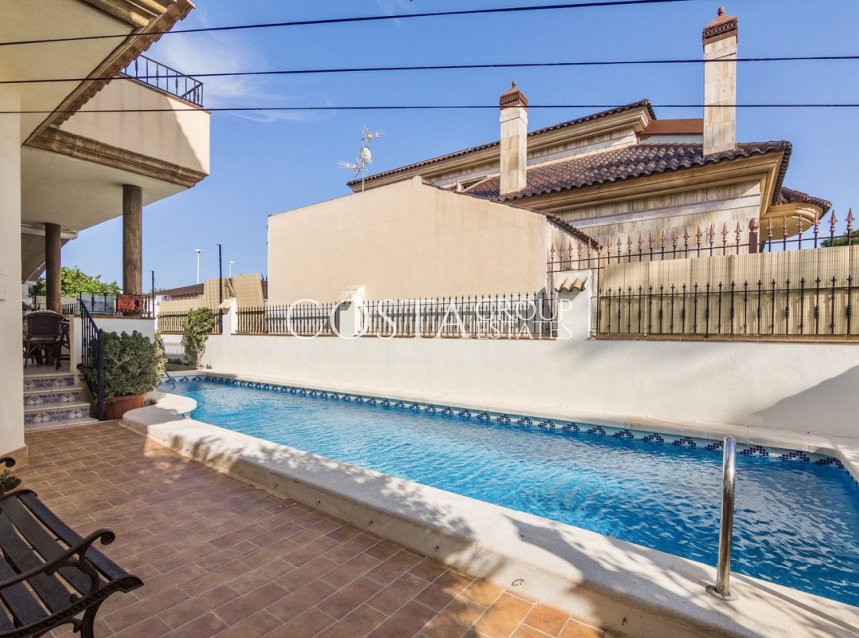 Resale - Villa -
Almoradí - Almoradi Centro
