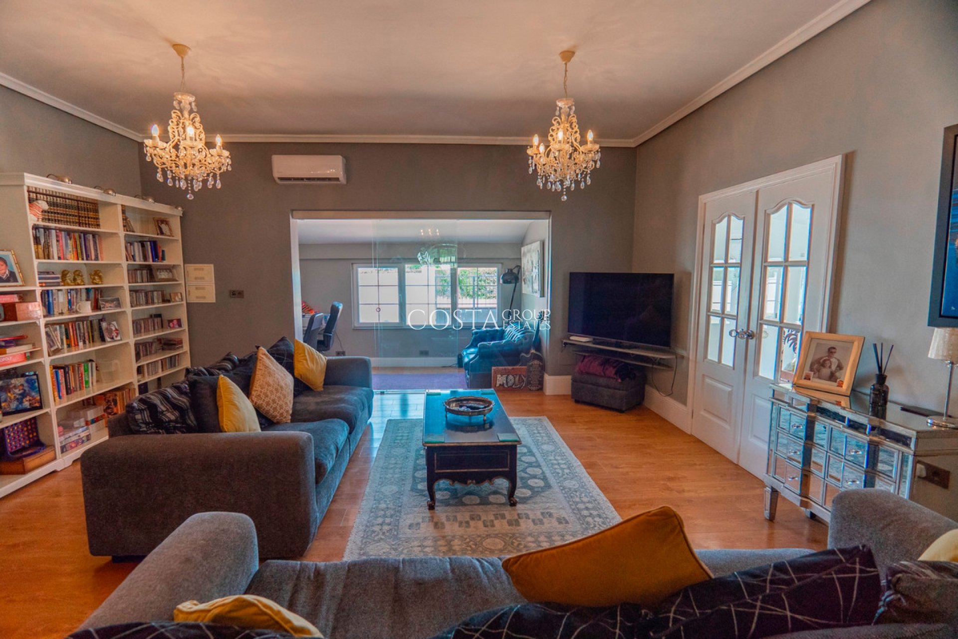 Resale - Villa -
Almoradí - Heredades